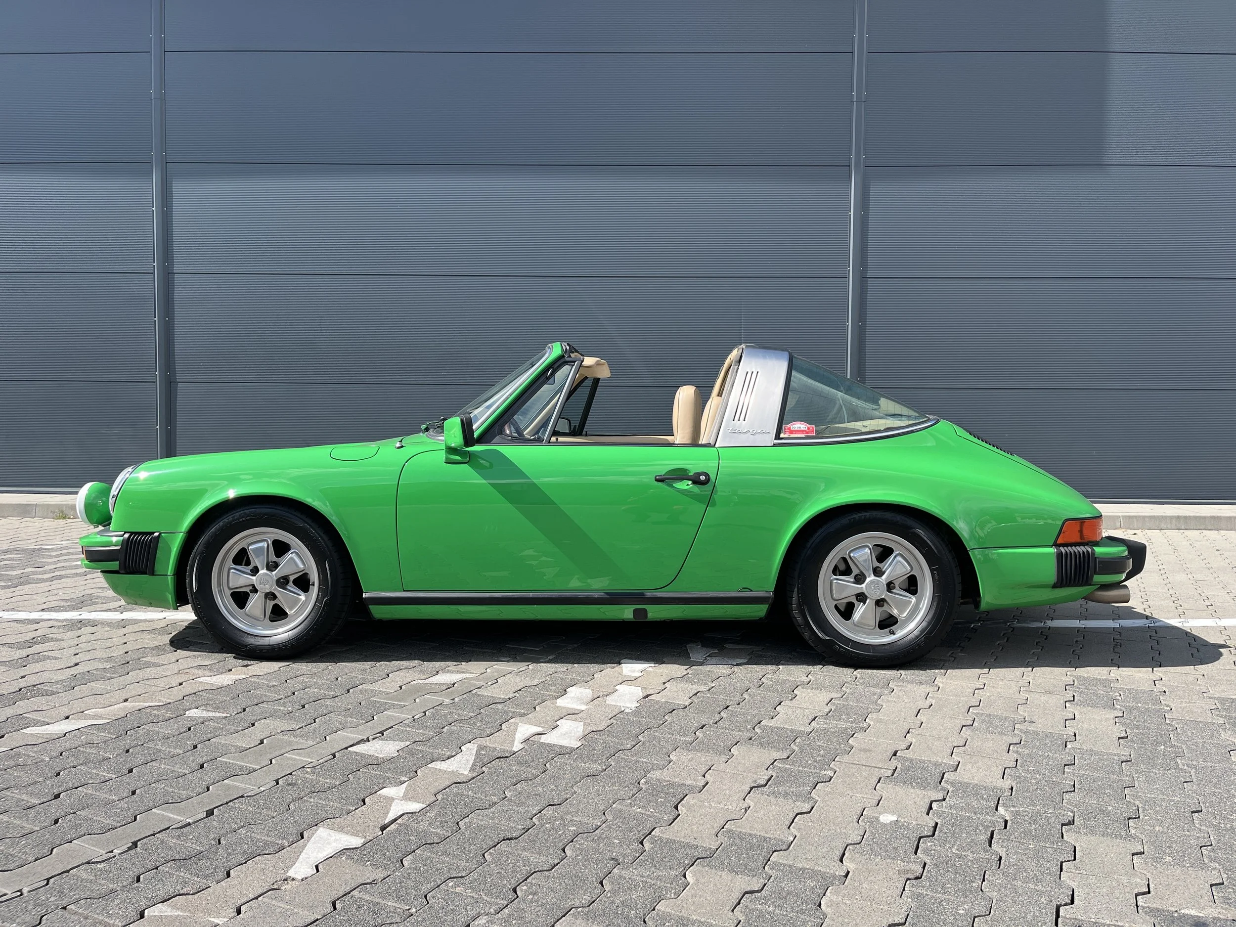911 Targa 2,7 viperngrün.jpg