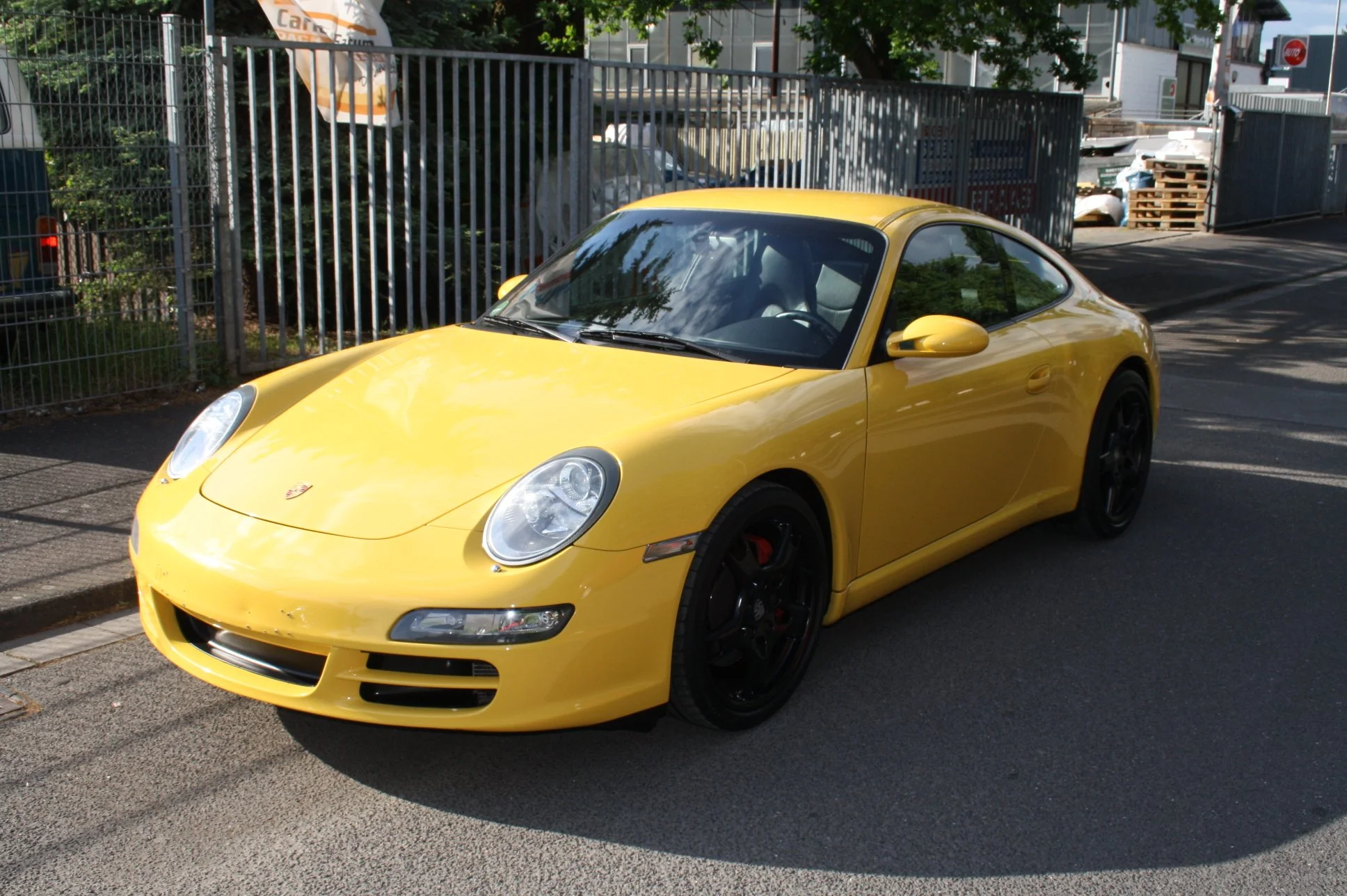 997 Coupe gelb.JPG