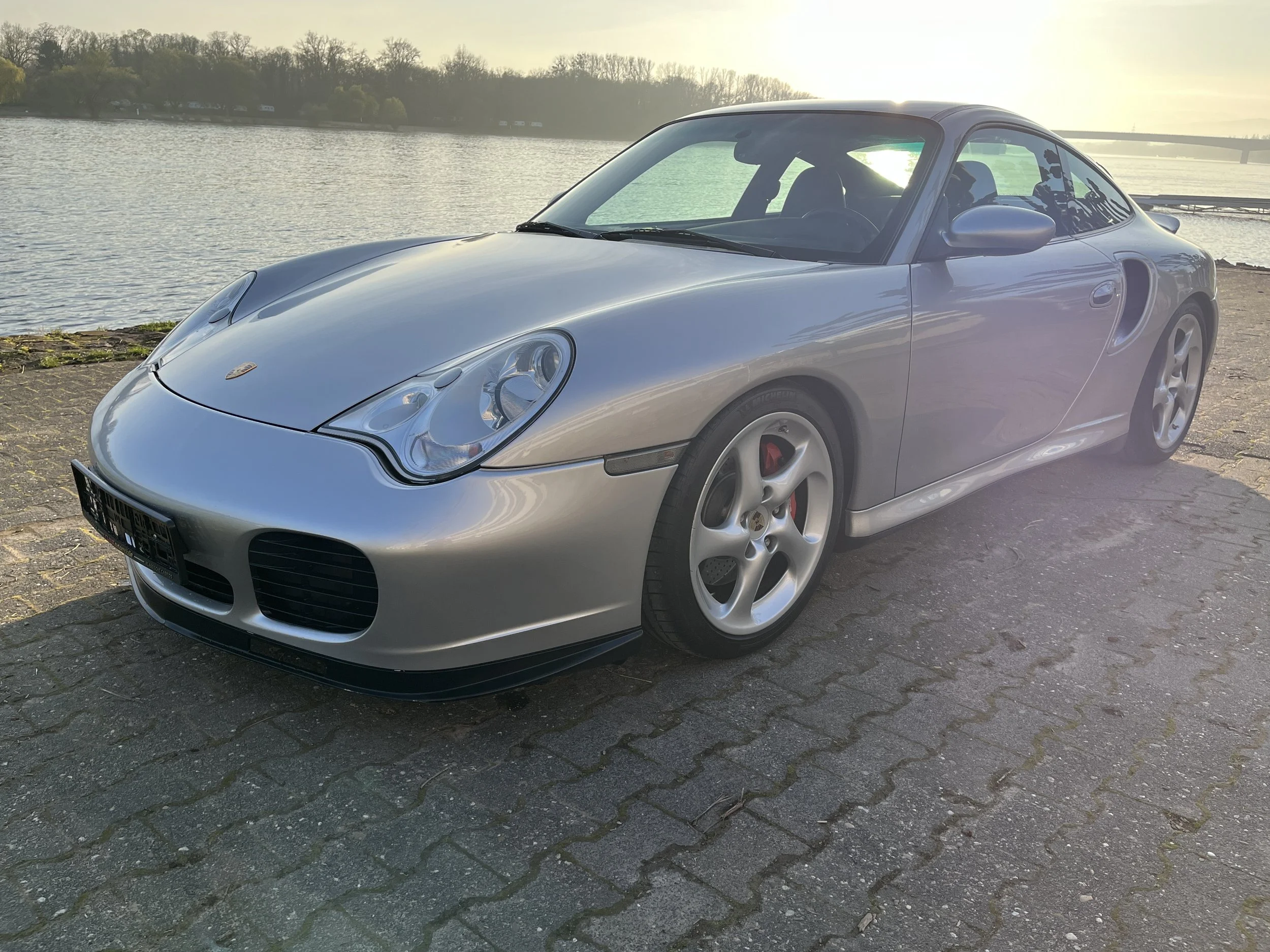 996 Turbo silber.jpg