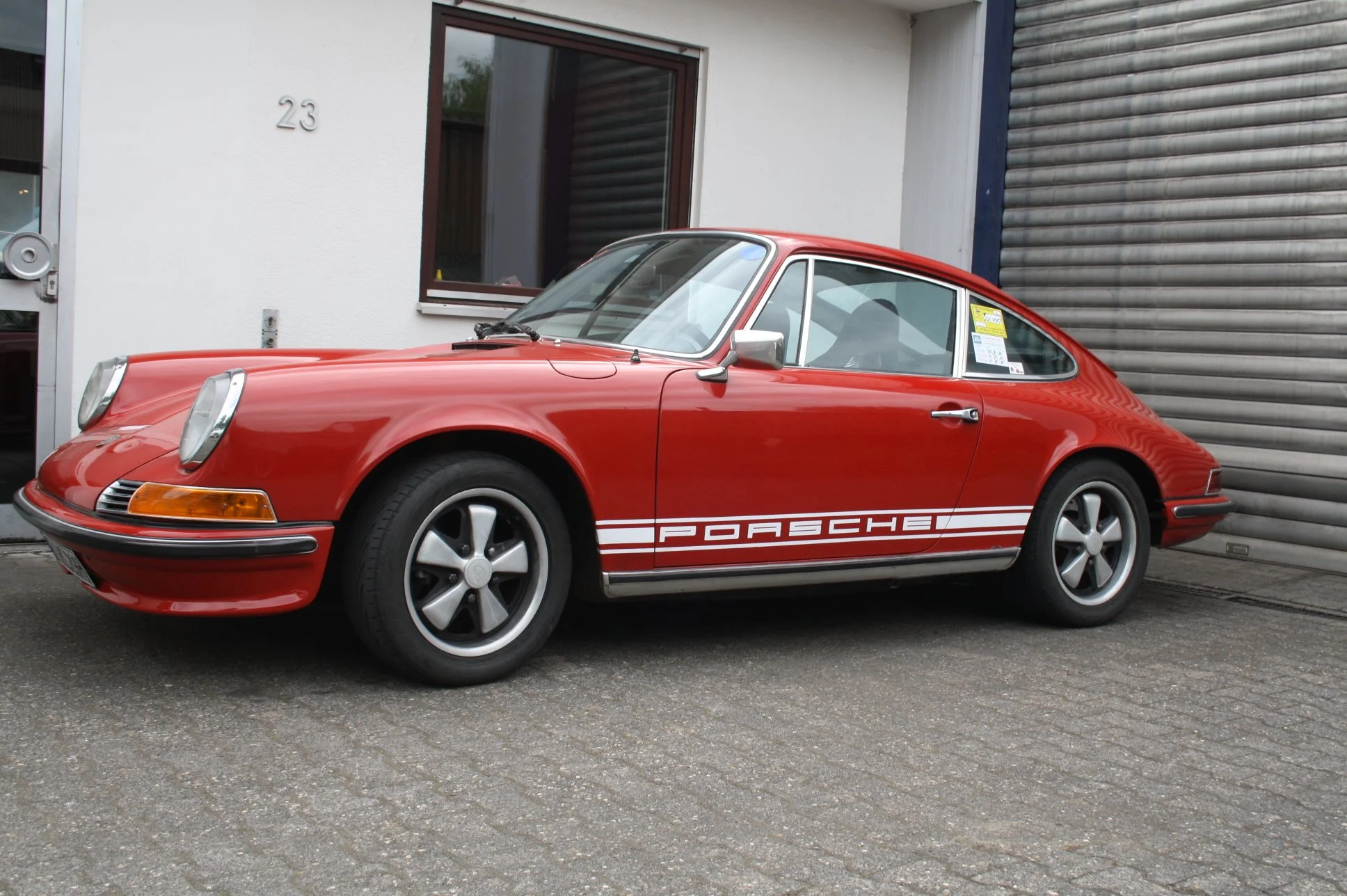 911 Coupe rot RS.JPG