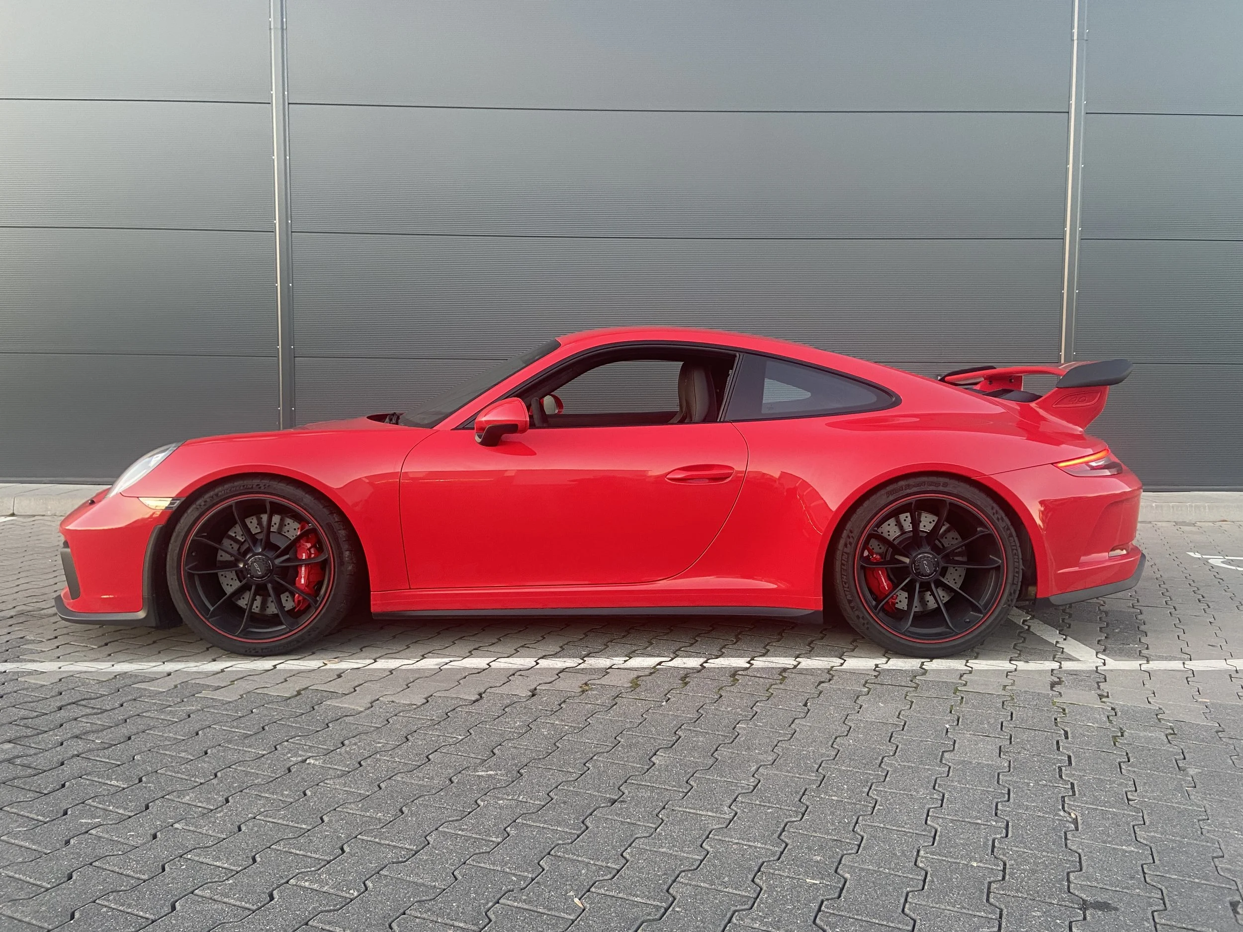 992.1 GT3 Touring rot.jpg