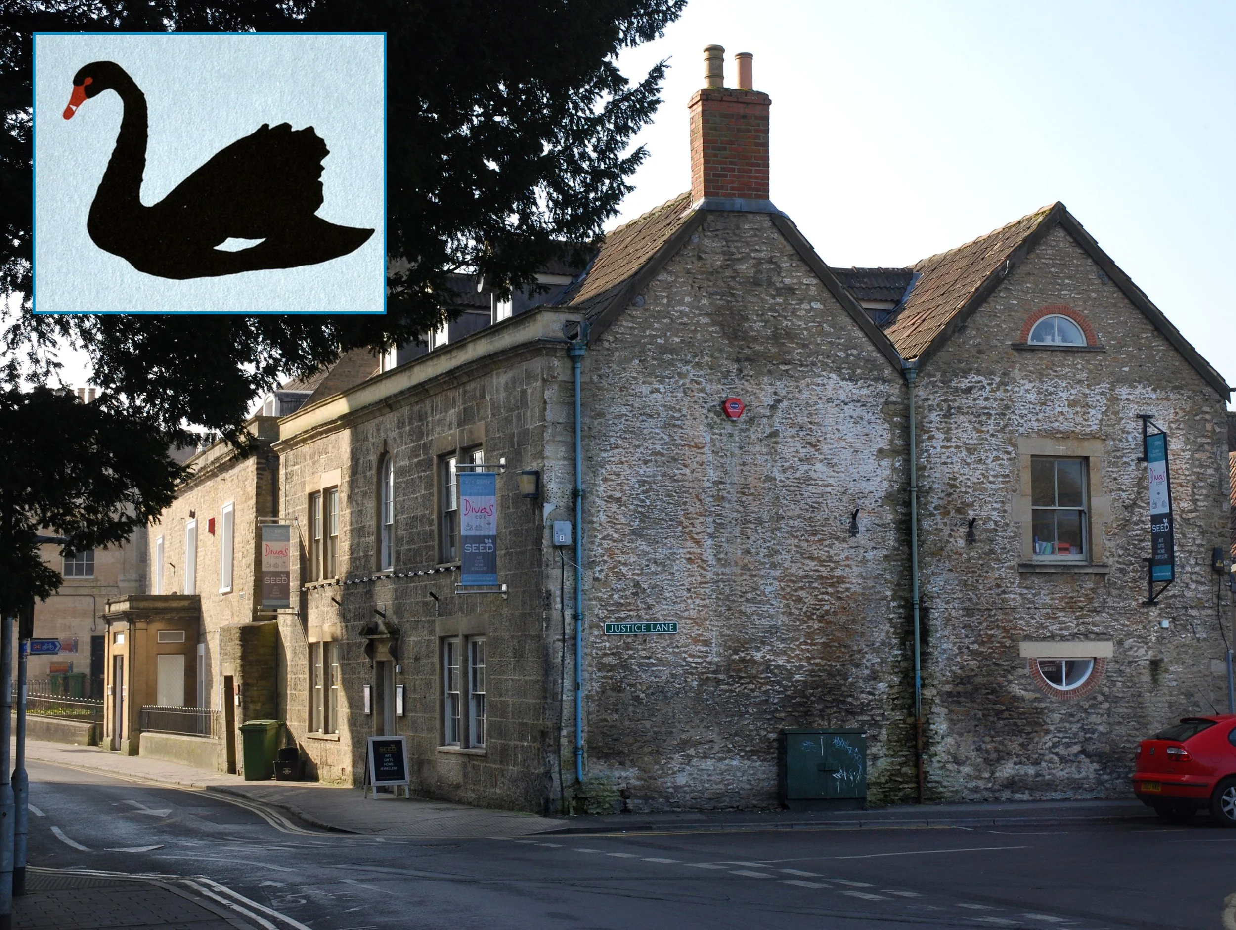  THE BLACK SWAN -  
The Black Swan in Bridge Street c1700, closed in the 1950's and is now an Arts & Crafts Gallery. Landlords:
Smith, Baine, Pitman, Organ. 

