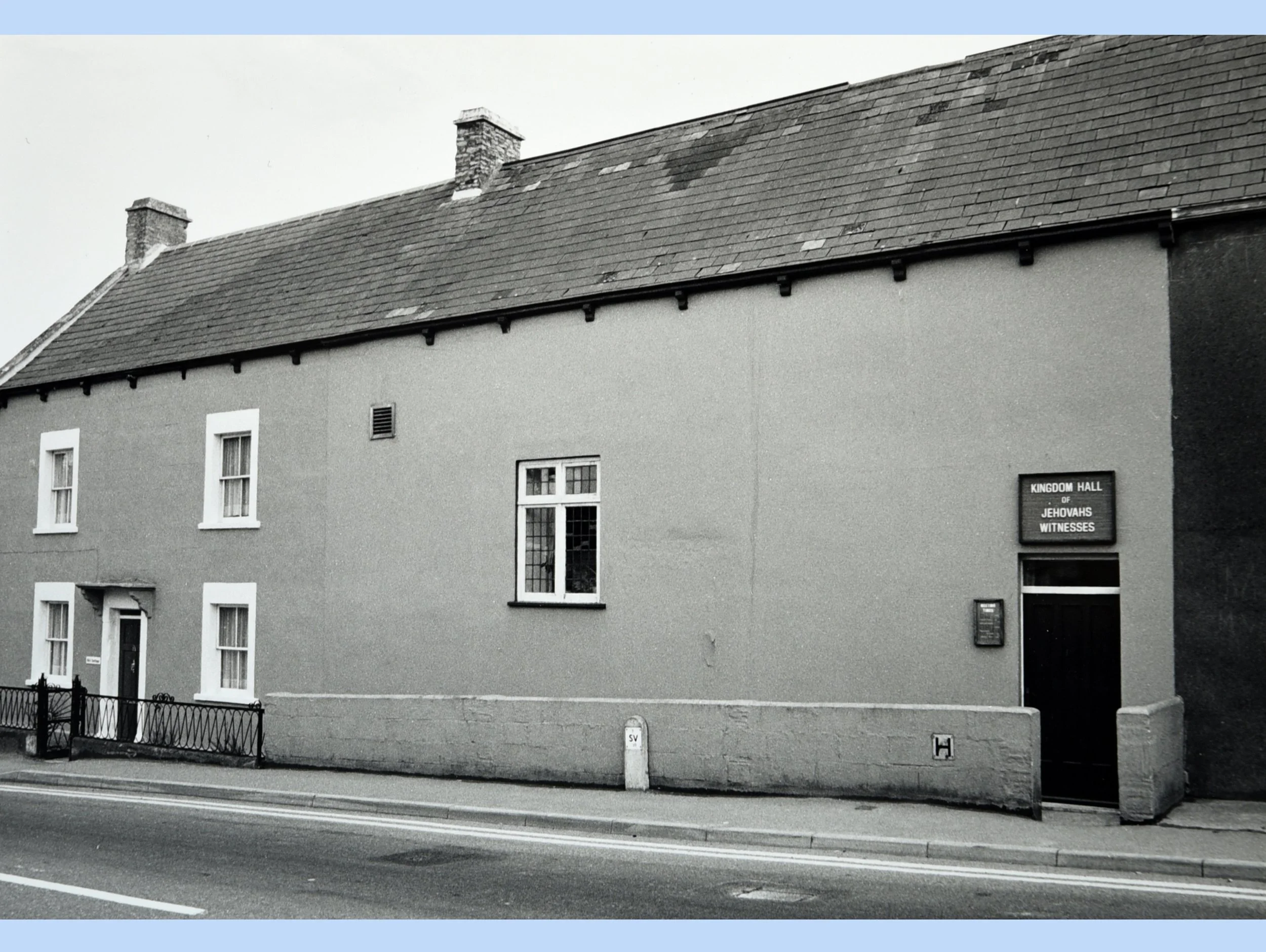  JEHOVAH’S WITNESS HALL 
Their first premises was at Locks Hill, but they are now housed in a purpose-built premises at the base of Welshmill Hill.

