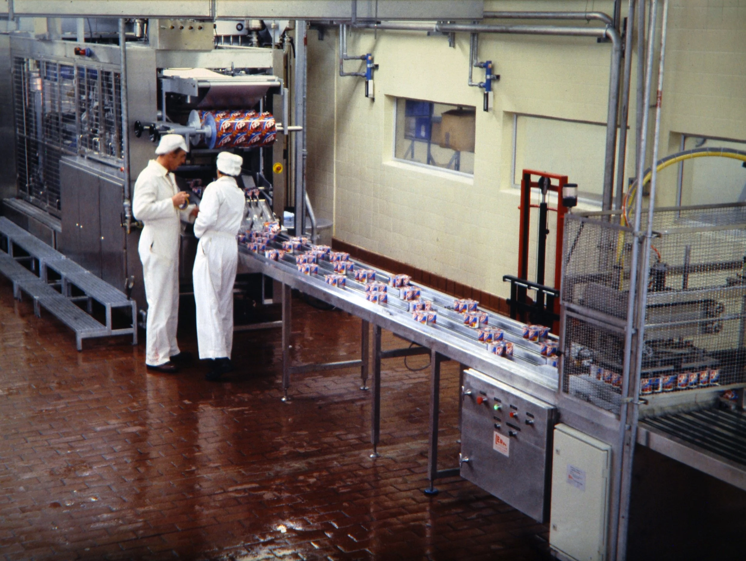  STAPLEMEAD CREAMERY -  
Since then, Express Dairies has become a subsidiary of Dairy Crest and is still thriving as Andros Foods Company.
