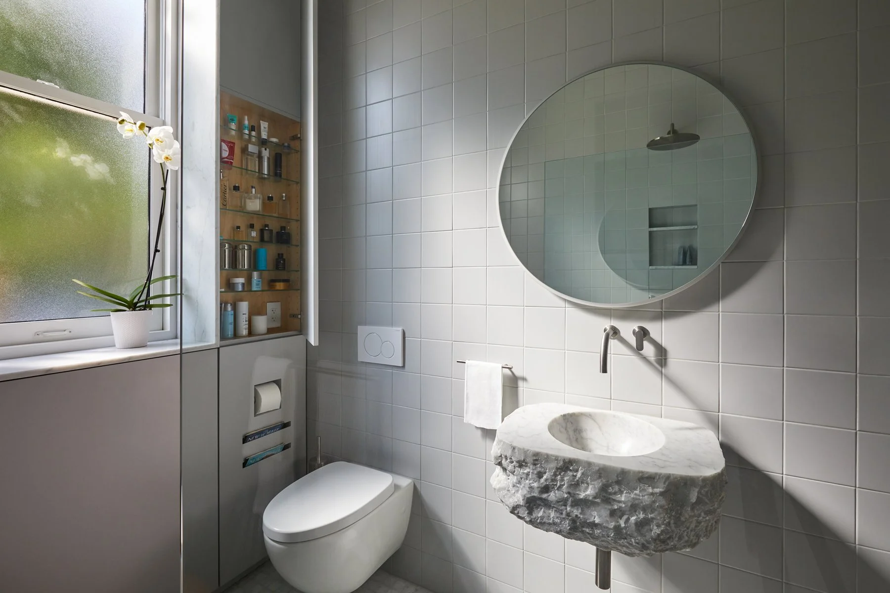1880 Victorian Modern — Construction: Percho’s Construction. Architecture: Haddock Studio. Photography: Margaret Austin.