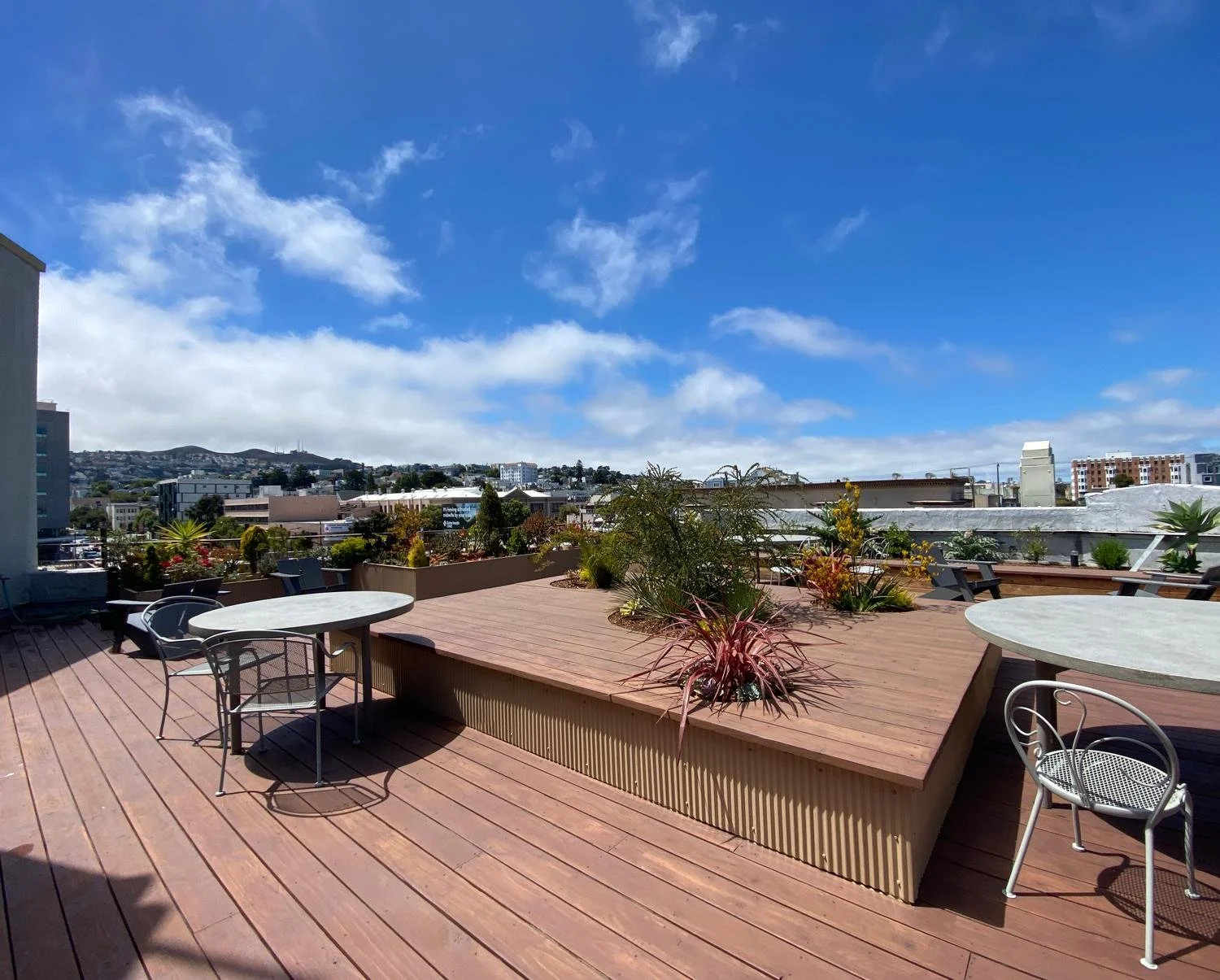 HaddockStudio_Chavez-Roof-Terrace_02.jpg