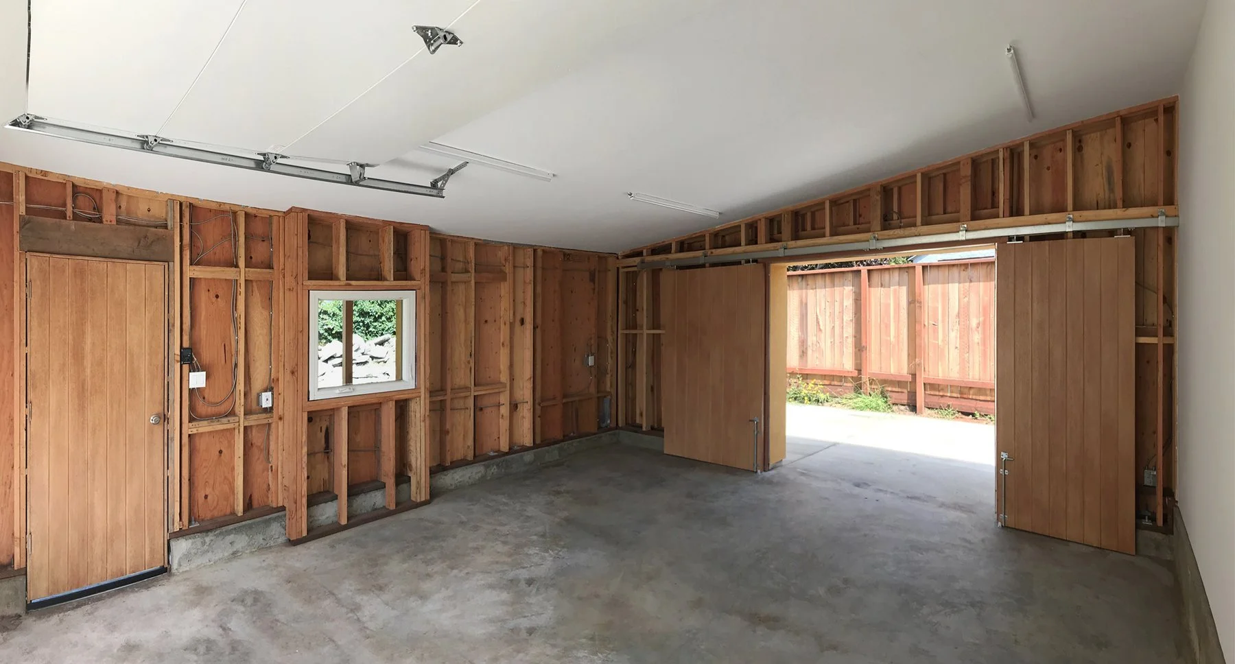 Workshop-Garage — Completed project photography. Construction: Percho’s Construction. Architecture & imagery: Haddock Studio.