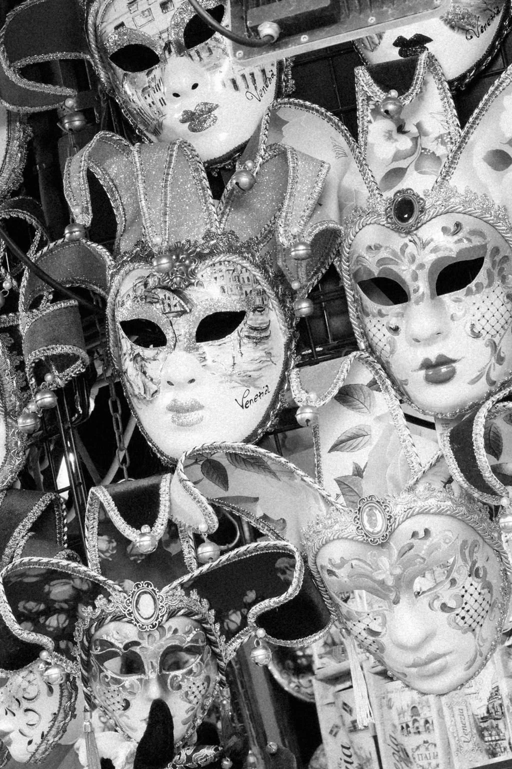 sarapaolucci-venice-masks.jpg