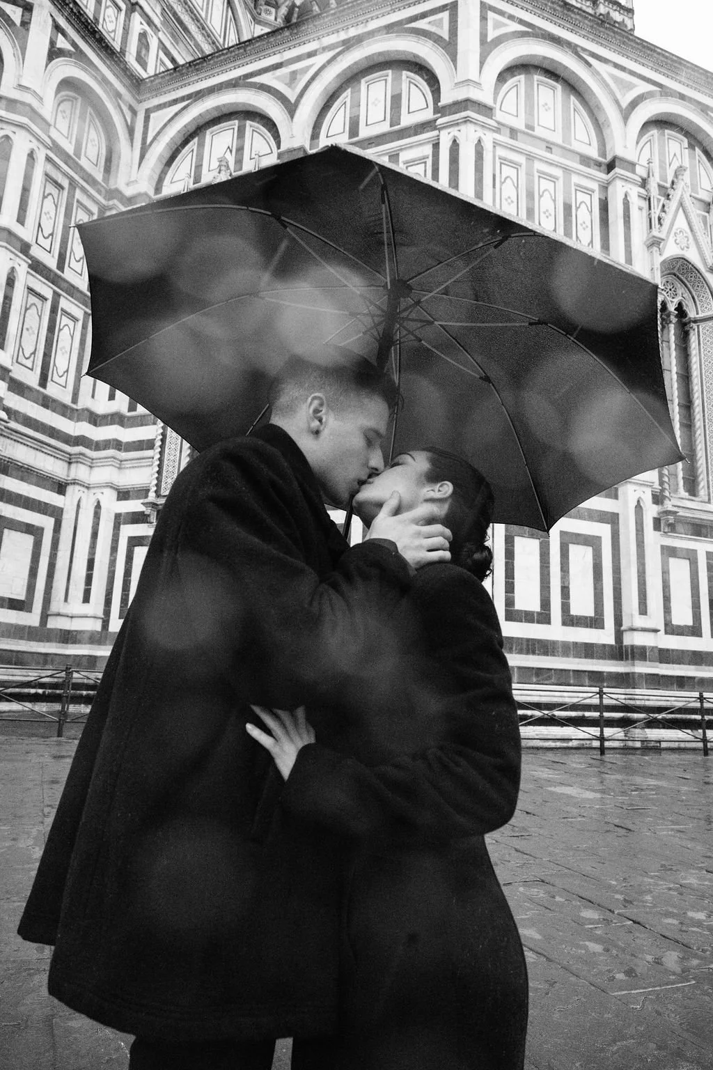 ENGAGEMENT PHOTOSHOOT IN FLORENCE