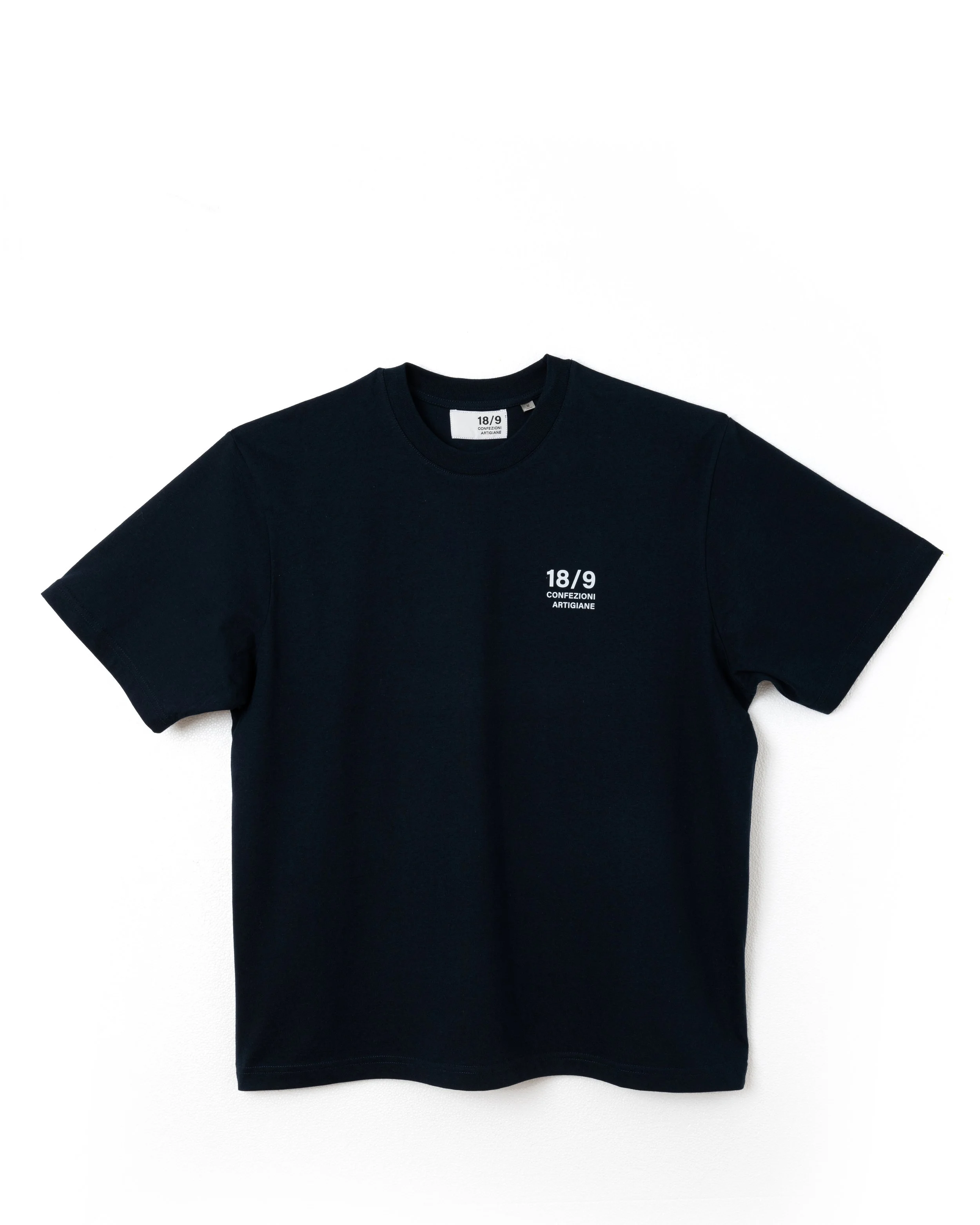 _0042_B2 CONFEZIONI ARTIGIANE-BLU&LONESONE-tshirt.jpg