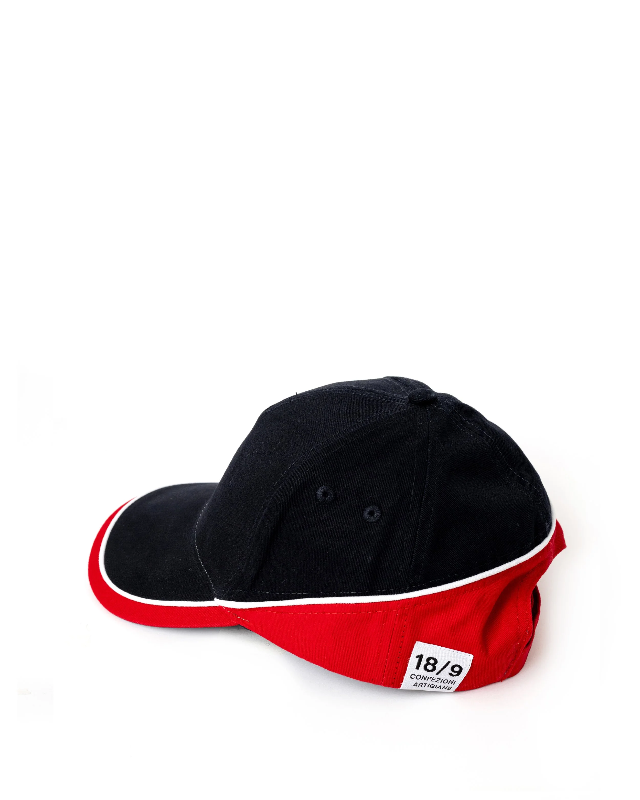 30 HAT PROSPETTIVA - red.jpg