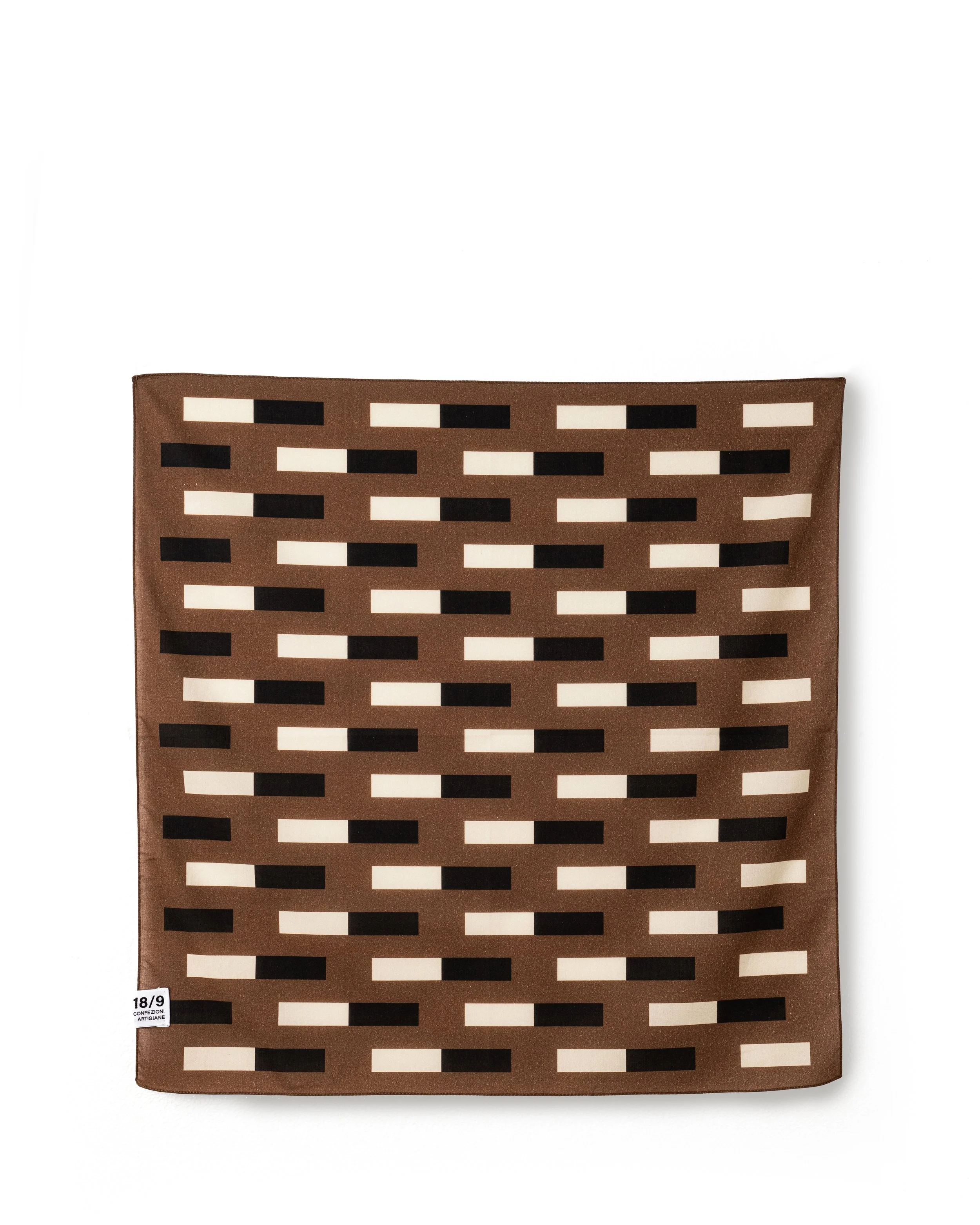 _0017_A20 CONFEZIONI ARTIGIANE - terra - bandana aperta.jpg