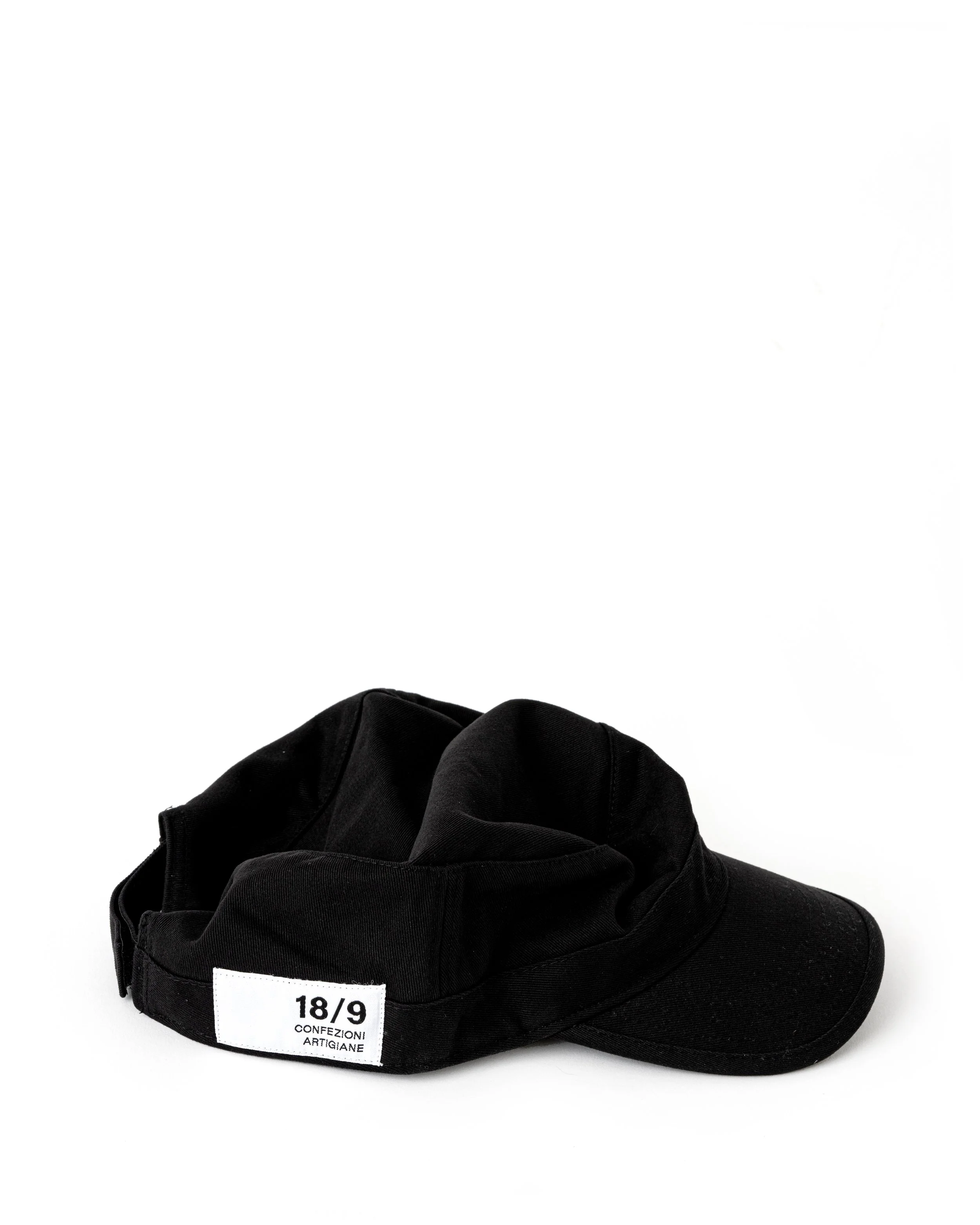 _0049_D1 CONFEZIONI ARTIGIANE - nero - cap.jpg