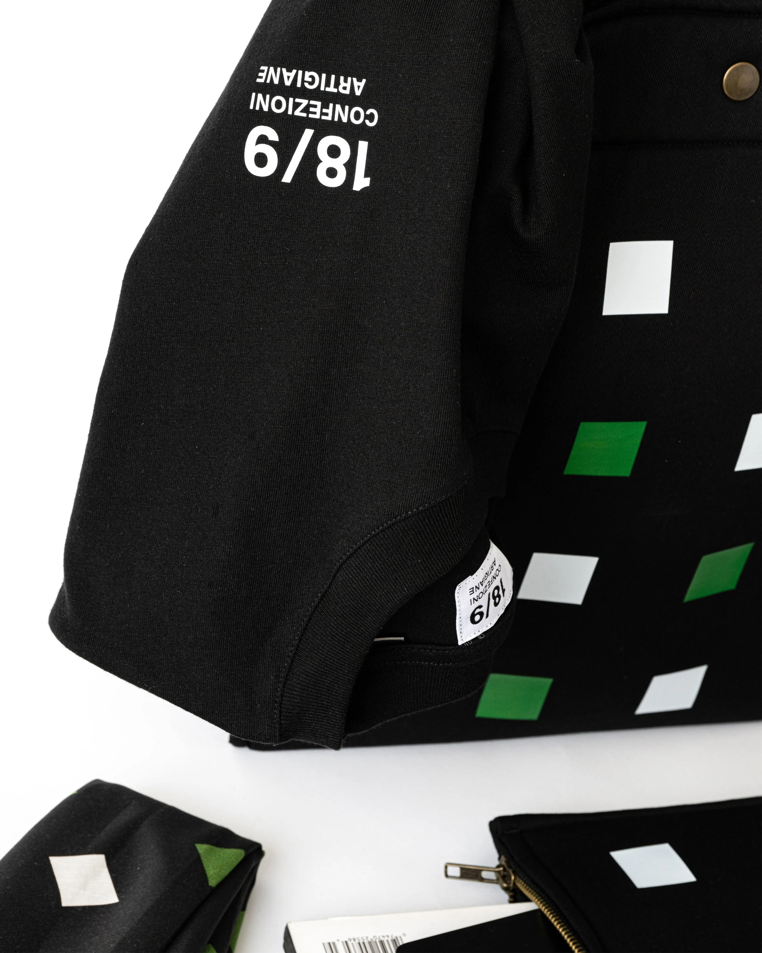 _0062_C8 CONFEZIONI ARTIGIANE - nera - gruppo.jpg