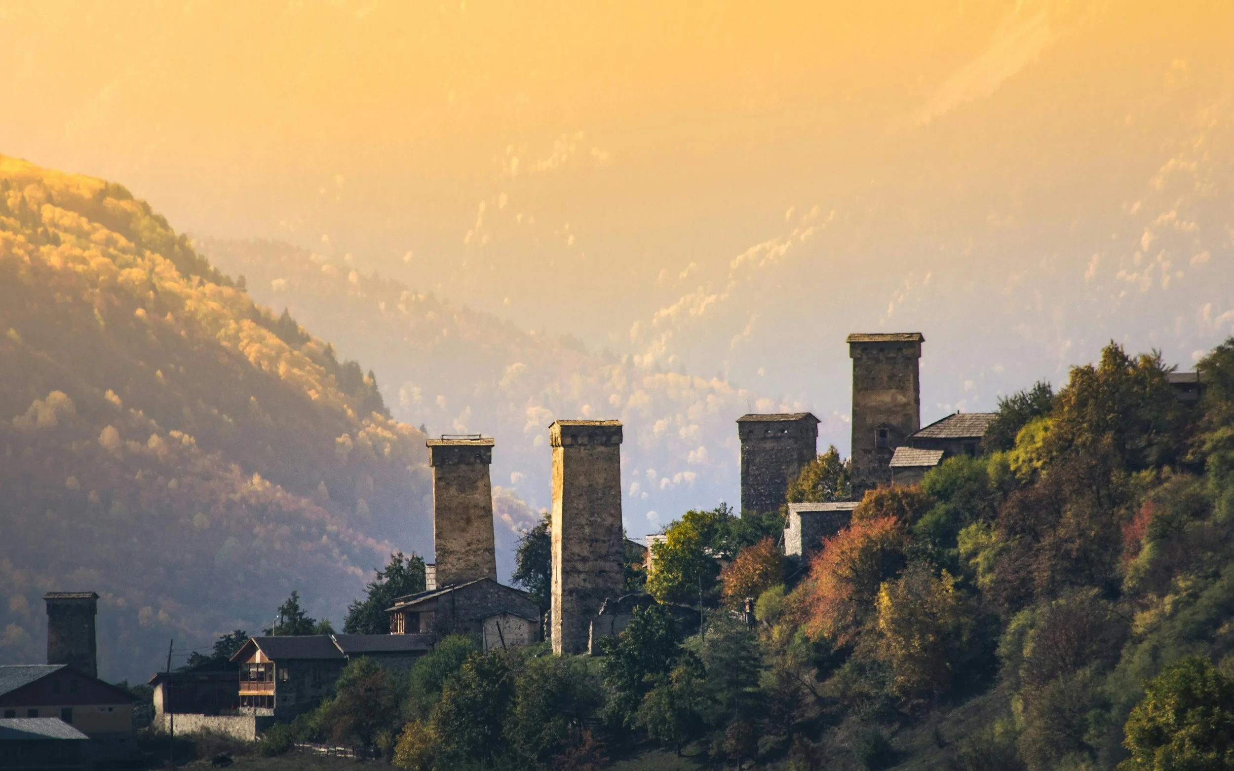 Wandelen in Svaneti, Georgië: Hoogtepunten, Routes, Reizen en Vakantie Tips