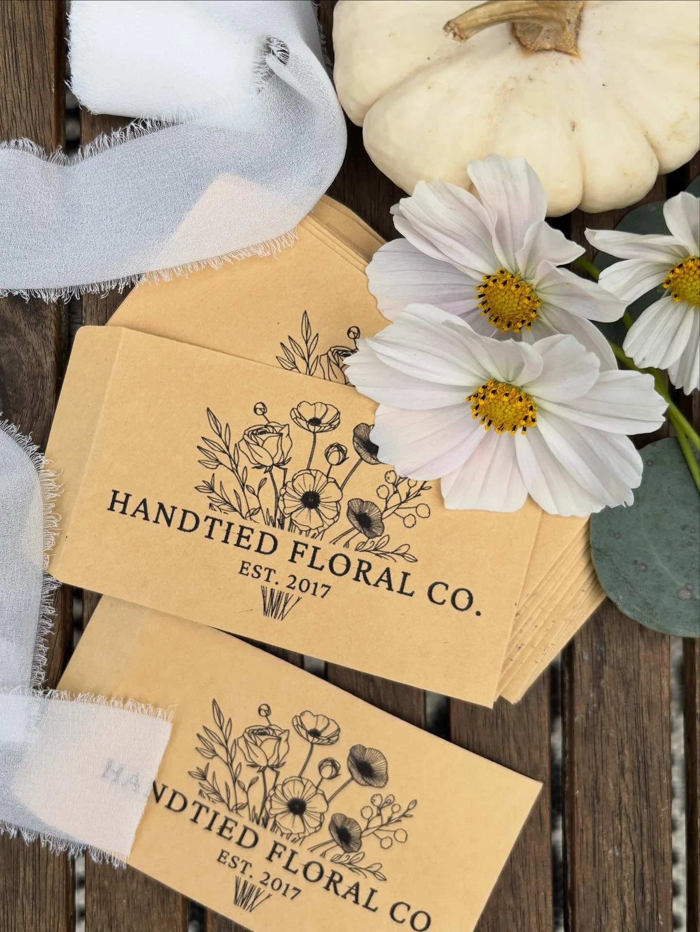 Working on a special little project for an upcoming super special event! Any guesses?!? 
#oxfordcounty #localflorist #weddingflorist #eventflorals #flowers #heartofoxford