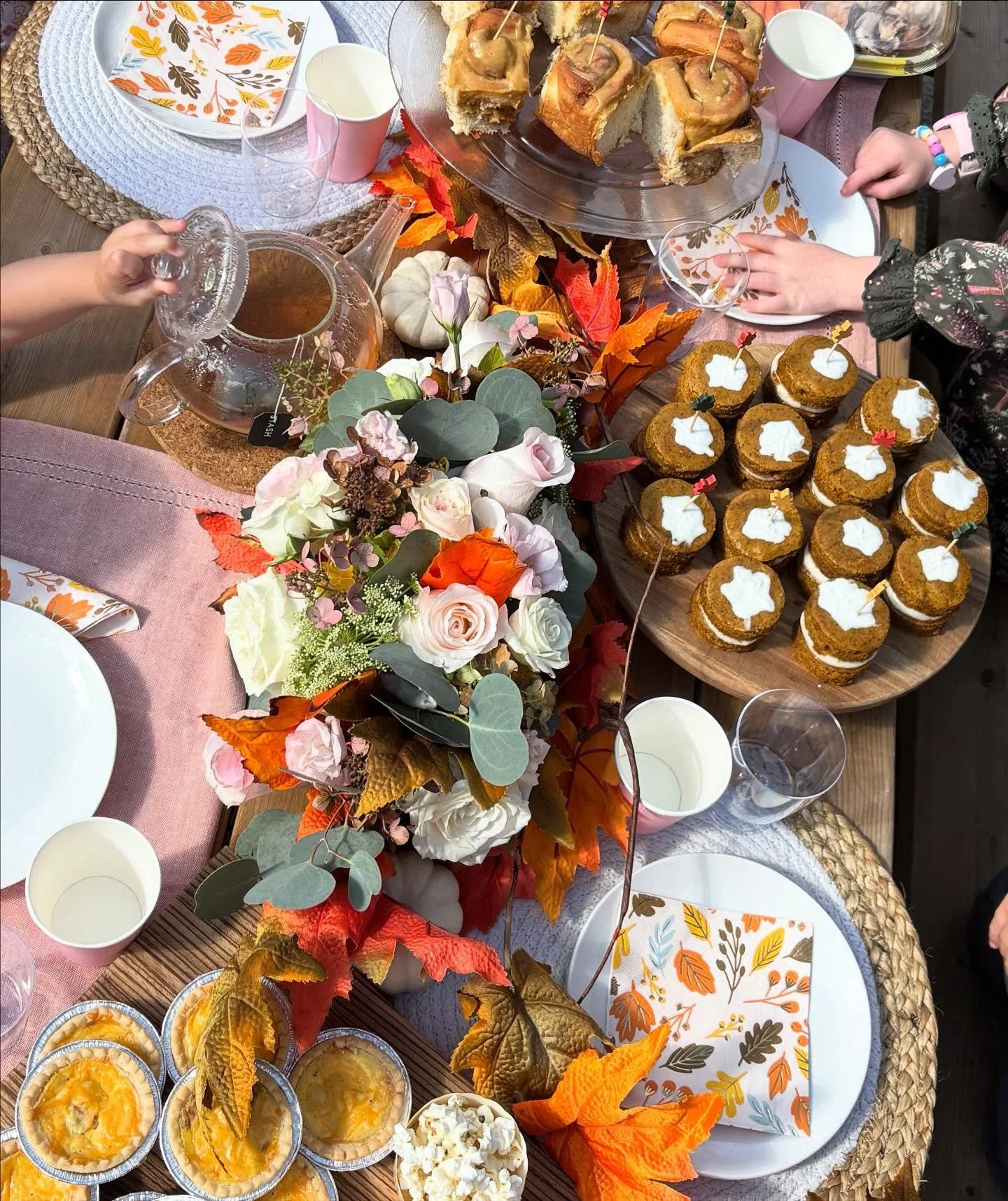 This is your sign to have a fall tea party with your littles. 🍂🫖
#teaparty #fall #florist #teapartyflowers #falltreats #falltoddlers #tea #eventflowers #eventflorist #oxfordcounty