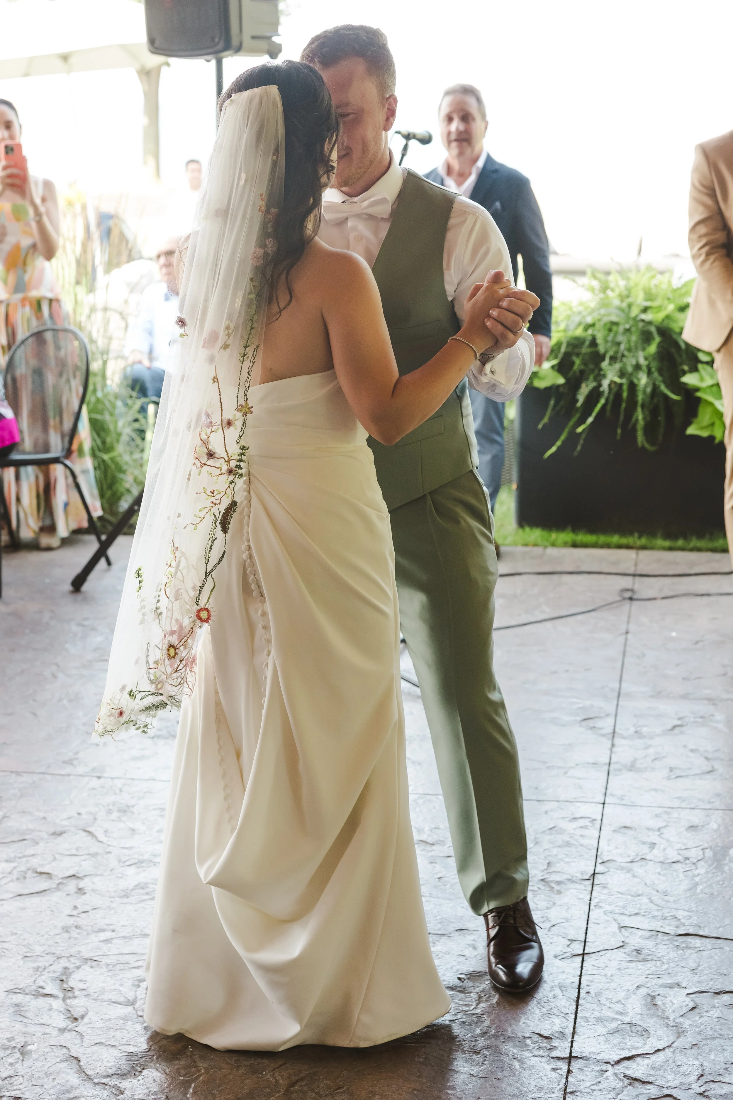 couple-dance-wedding-reception-fedora-media.jpg