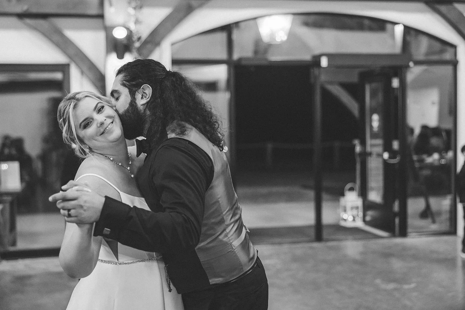 10 Things To Think About When Selecting Your Wedding Photographer