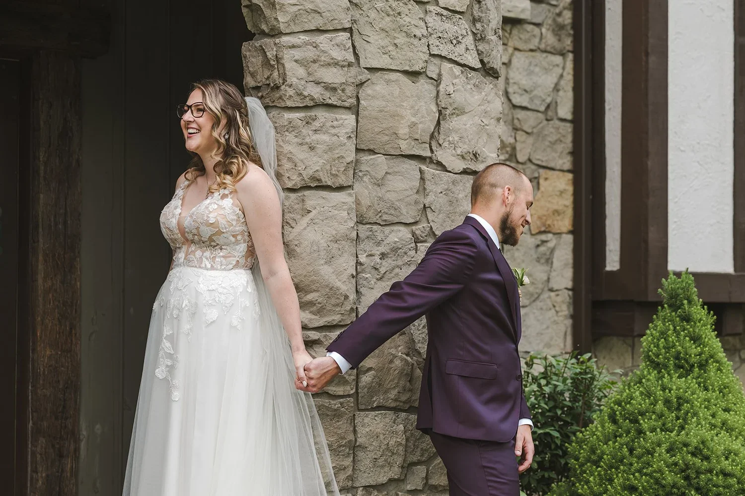 Capturing the Moment: First Look vs. First Touch vs. Waiting for the Wedding
