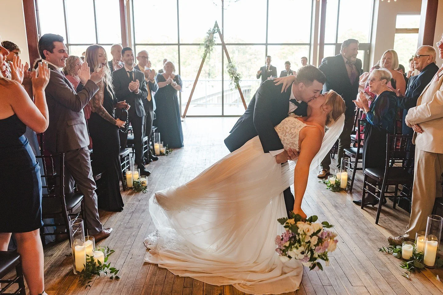 @arlingtonhotelparis and @riversedgeparis is a beautiful historic venue in Paris. With its charming architecture and romantic atmosphere, it's an ideal setting for your special day. Don&rsquo;t forget to capture an iconic photo at the crosswalk outsi