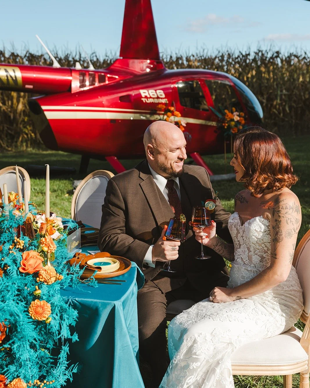 Great Lakes Helicopter provides the most unique and fun wedding entrance possible! Elevate your special day with an unforgettable helicopter grand entrance that will leave your guests in awe.

When Fedora Media couples book Great Lakes Helicopter for