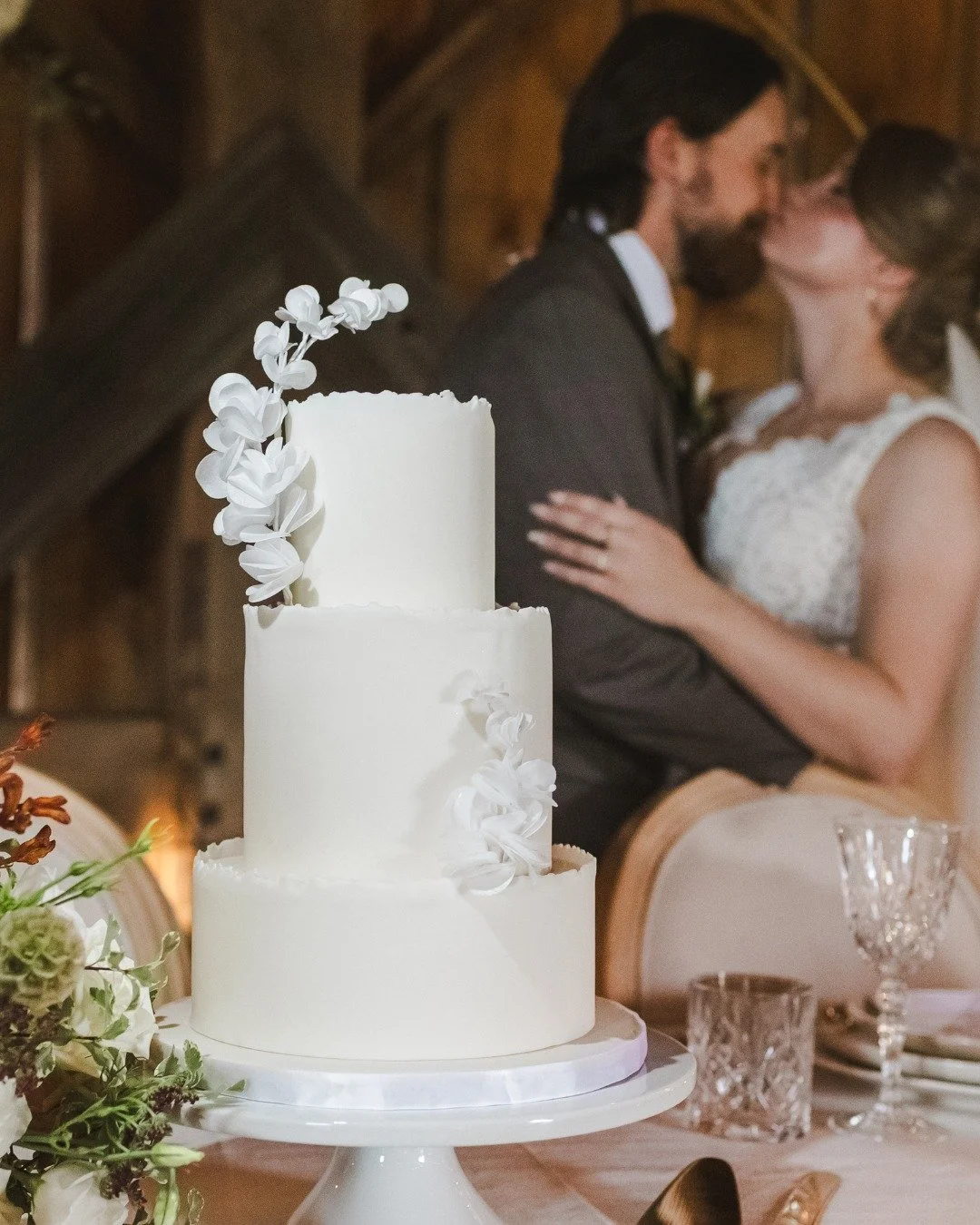 Classic white cakes never go out of style, and there&rsquo;s a reason they&rsquo;re always trending.

From a photographer&rsquo;s perspective, white photographs beautifully. It reflects light softly, highlights texture and detailing, and creates a ti