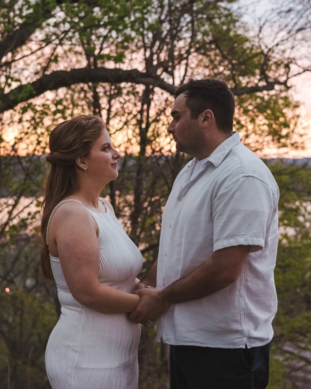 There&rsquo;s something about sunset that makes engagement shoots feel a little more magical. ✨

That warm, golden light creates softness, depth, and a natural glow that can transform an already beautiful moment into something unforgettable.

For She