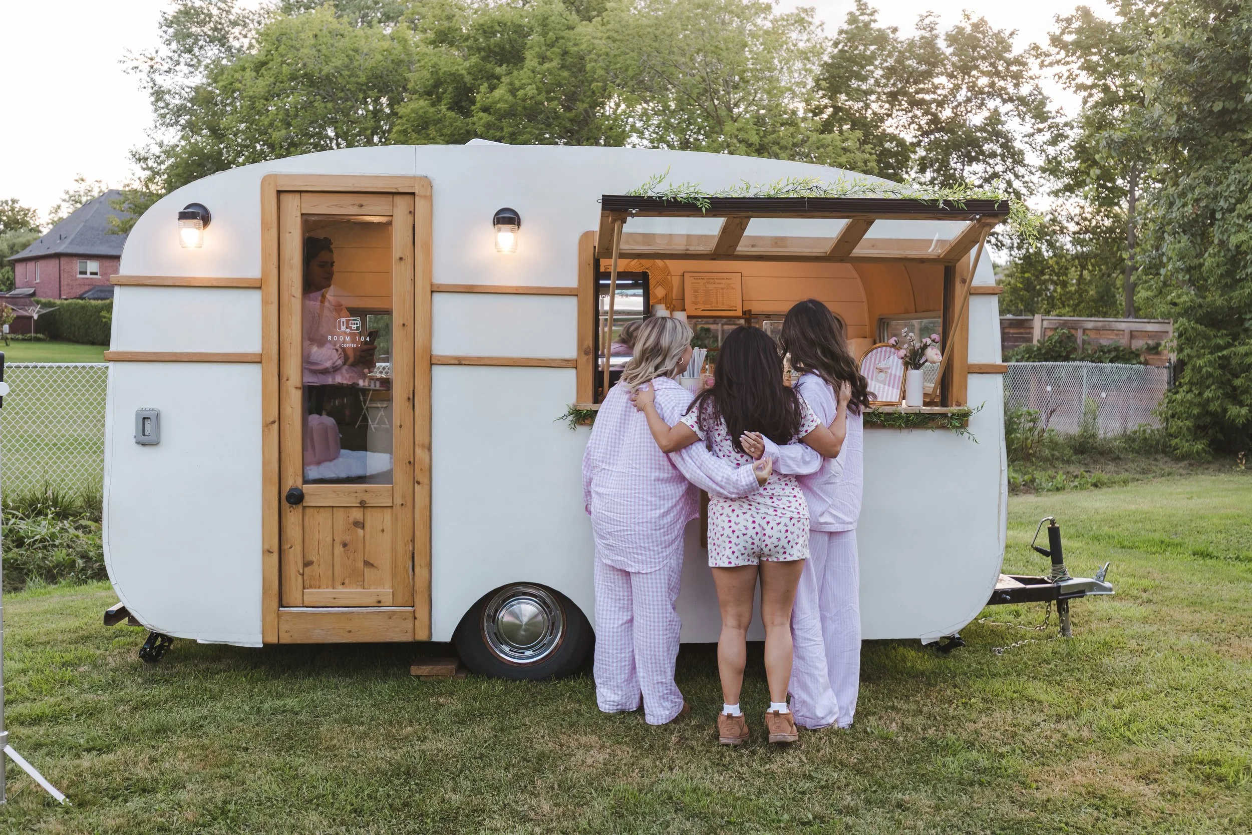 mini-food-trailer-with-three-women-standing-ina-line-movie-night-fedora-media.jpg