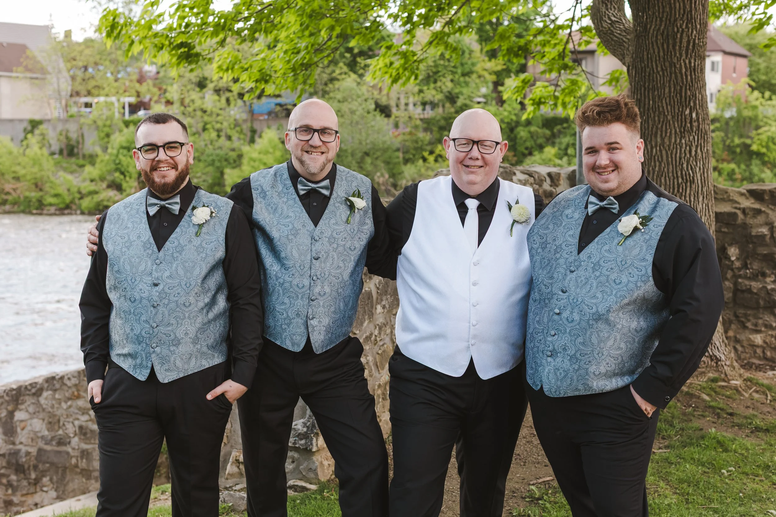 groomsmen-and-groom-fedora-media.jpg