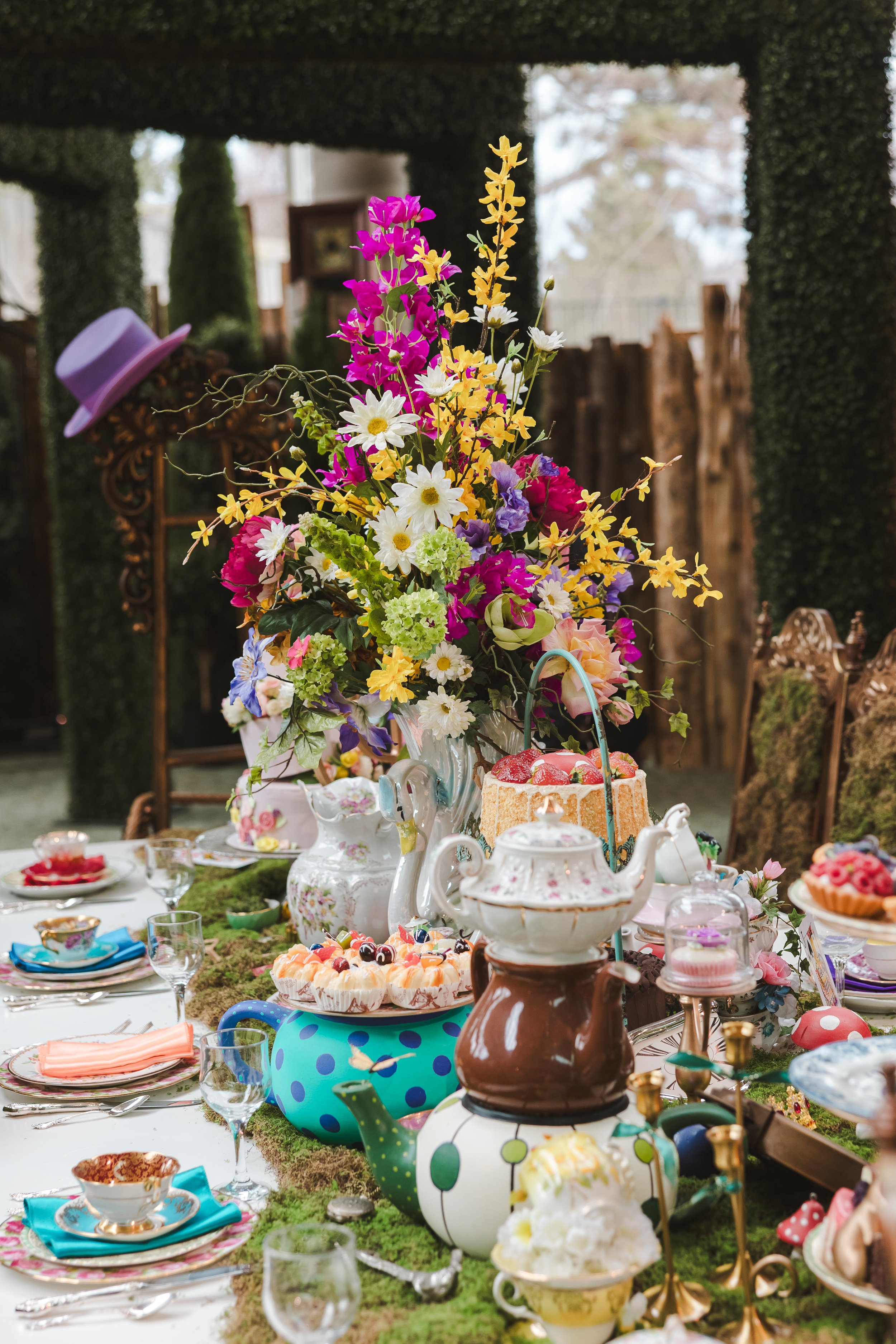 dessert-table-alice-in-bloomland-fedora-media.jpg