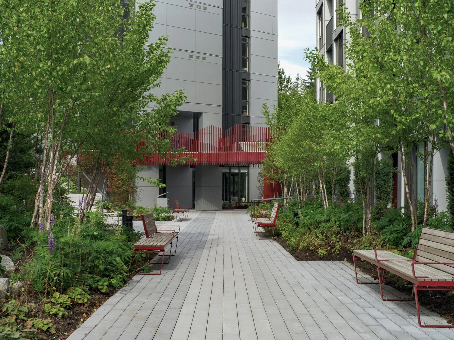 All-Inclusive vs Unbundled Rent in Burnaby: Managing Student Budgets Near SFU