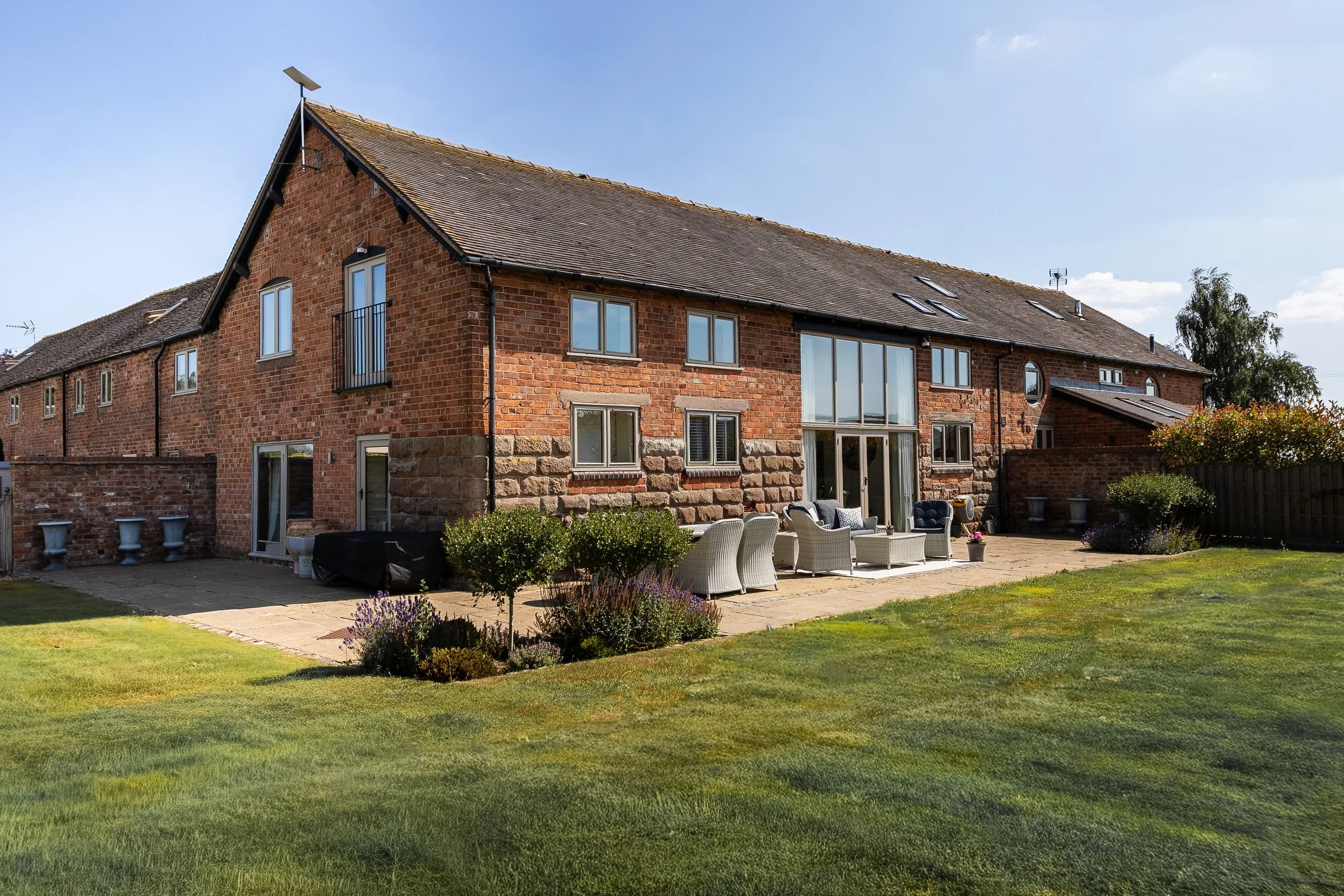 Drift House Exterior-6.jpg
