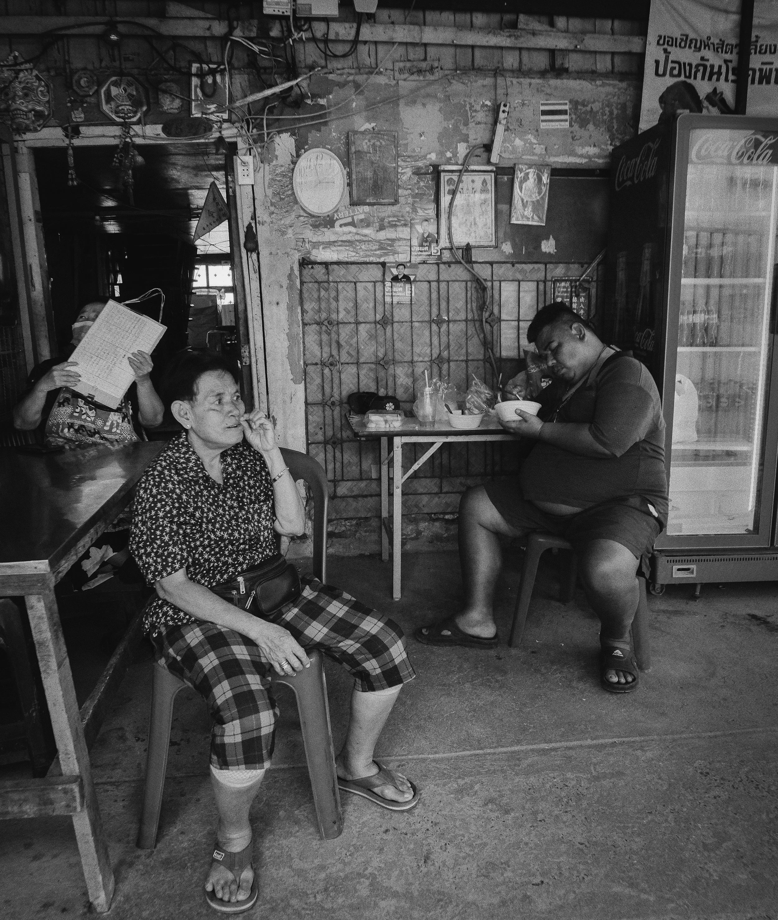 B&W observation photography of thai workers