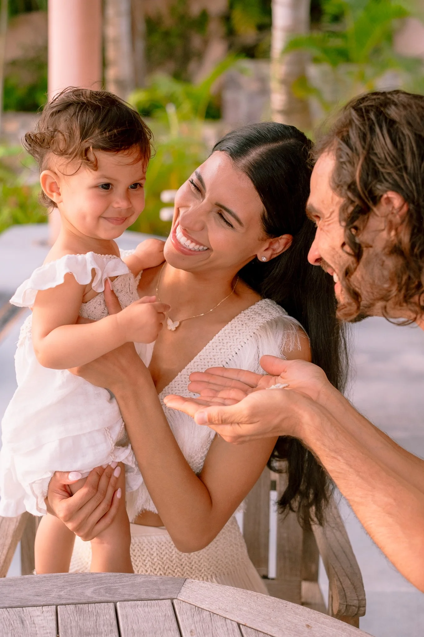 Portrait-lifestyle-photography-Diana-Navas-Careyes-Costalegre-Casa-La-Ceiba-6.jpg