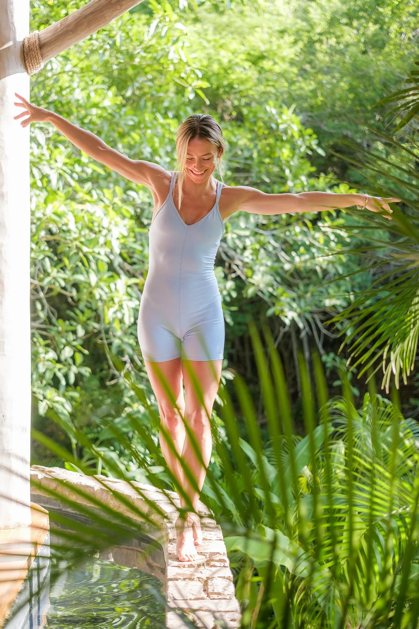 Wellness-yoga-pilates-dance-lifestyle-photography-Diana-Navas-Careyes-Casa-Corazon-15.jpg