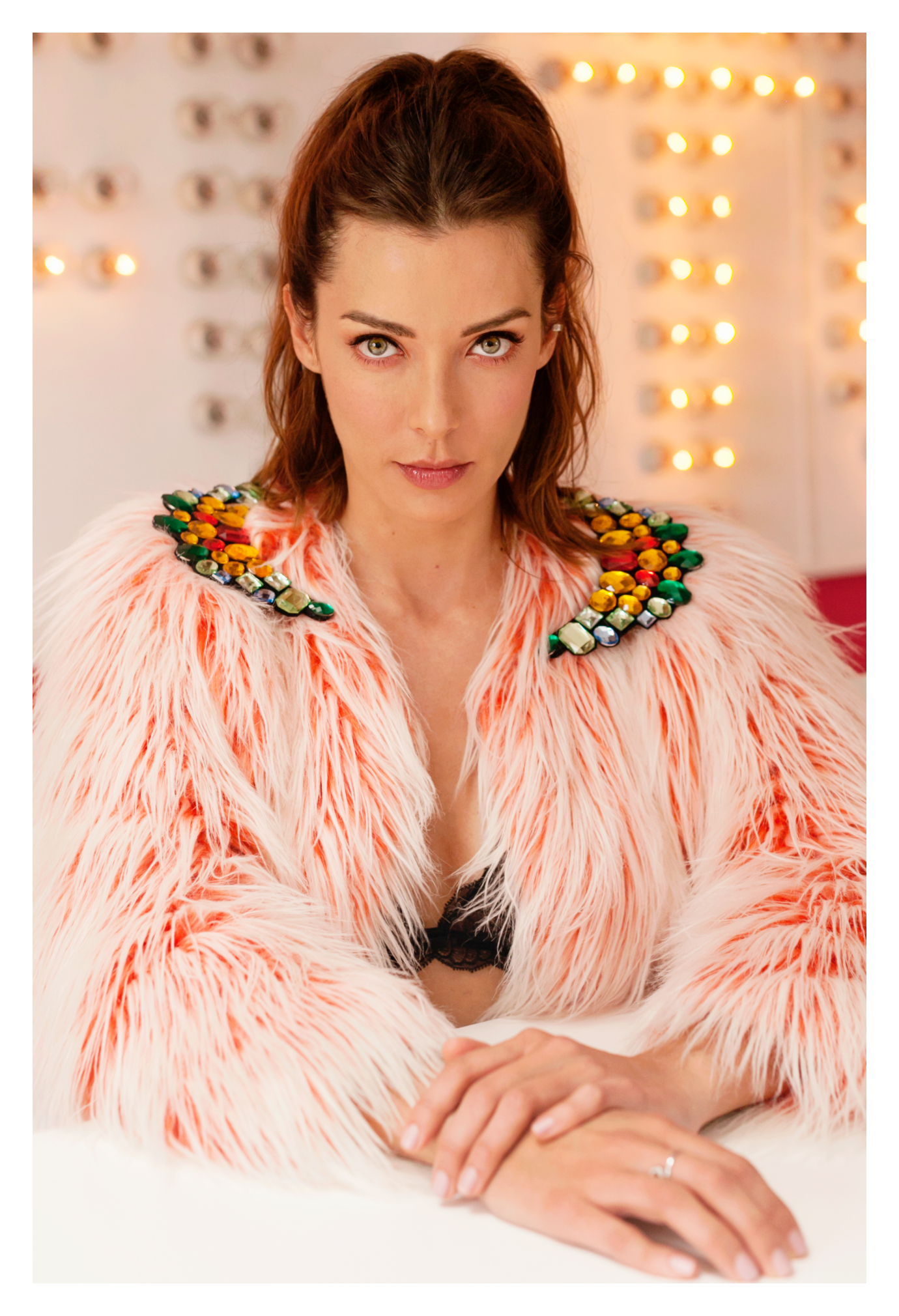 portrait-photography-costalegre-careyes-cuixmala-mexico-diana-navas-13.webp