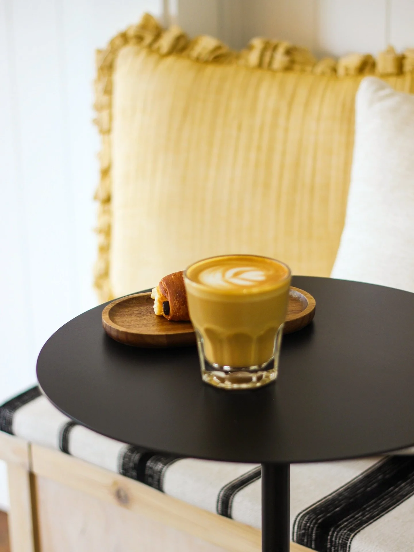 Happy Friday! Swing by for a coffee and a pastry to begin your weekend.