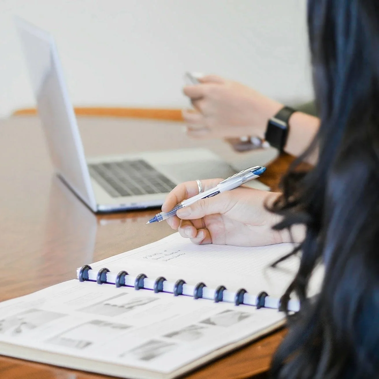 How to Split Equity Between Co-Founders (Without Regretting It Later)