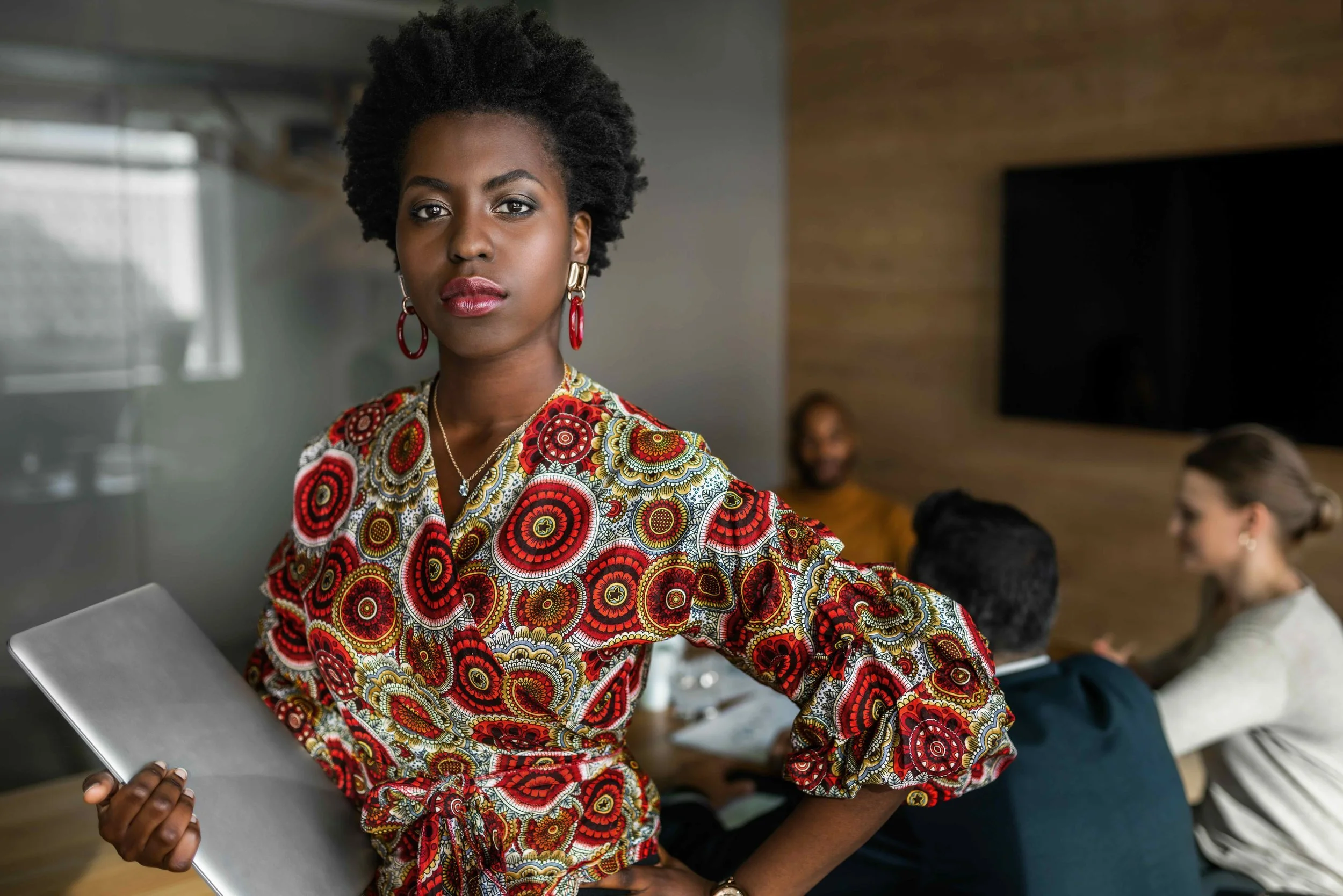 The Shadow and Light of Femininity in Leadership