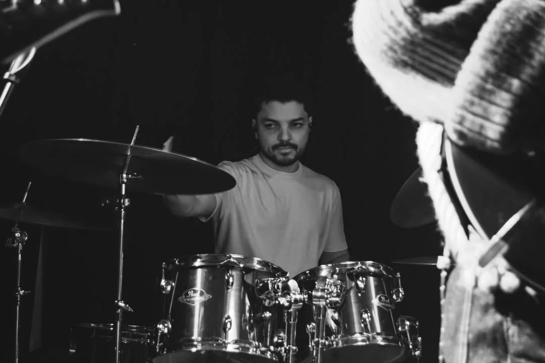 Saman Yıldızı, Flu Performance Kadıköy sahnesindeydi🙌@samanyildizimusic @fluperformance📸@safak (2).jpg