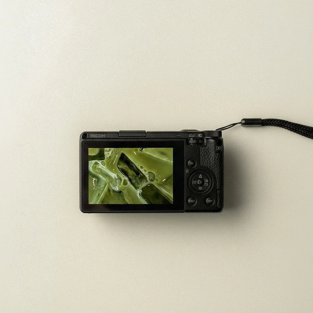 📸
POV: your camera&rsquo;s favorite color is matcha.
Shot in matcha vision.
Caught in 4K&mdash;green edition.
Focus: flavor.
Developed in matcha, not film.

#theartofroam #mobileatelier #matchalovers #matchalife #forthosewhoroam #snapshot #dailymatc