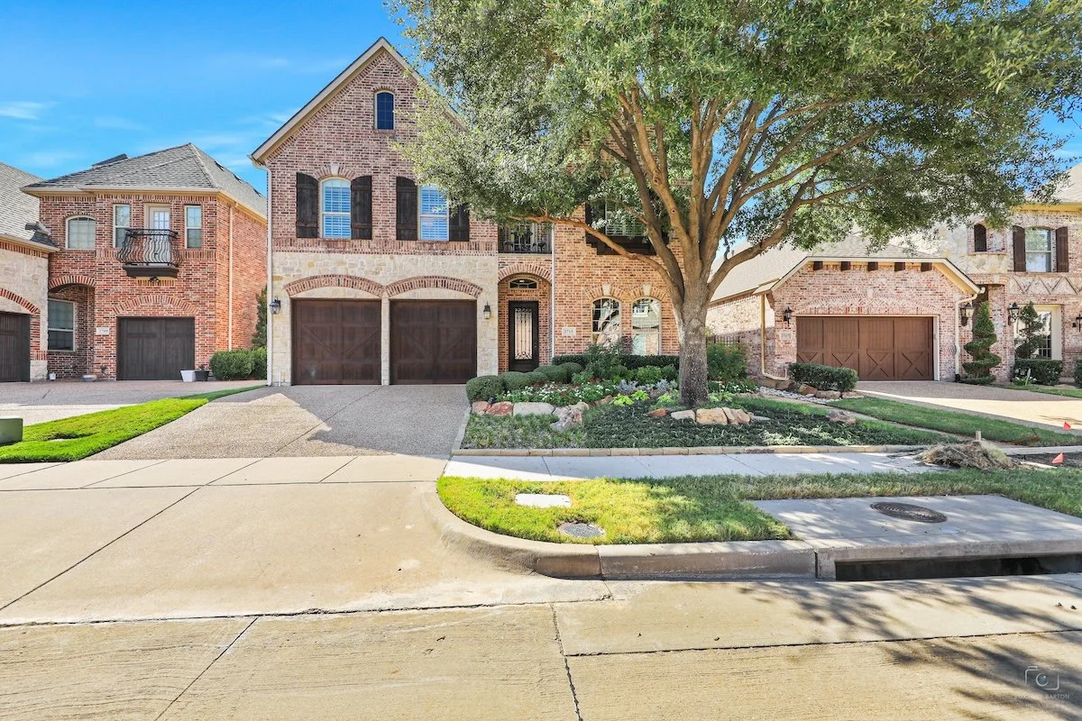 2713 White Dove Drive