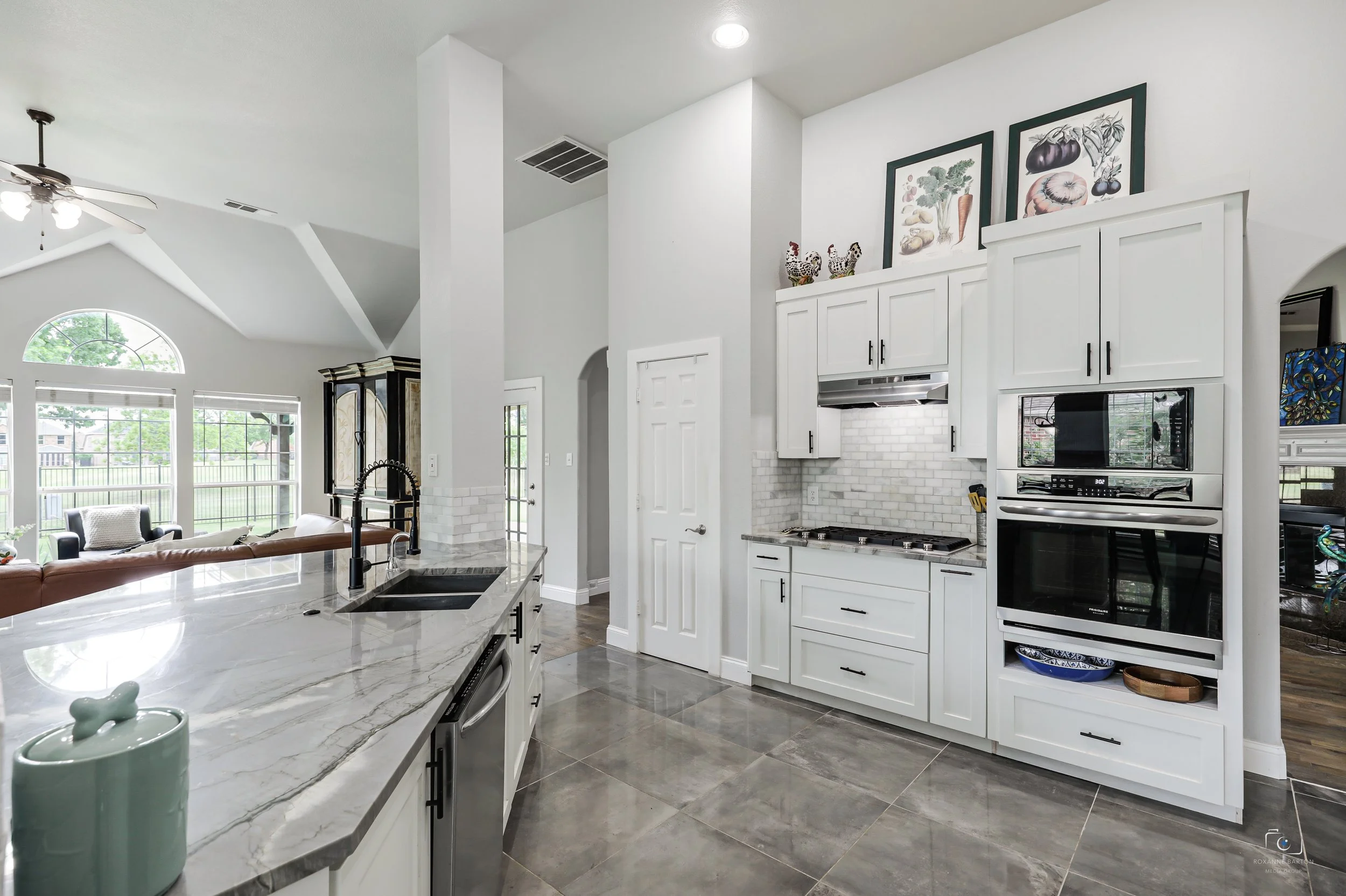 10302 Broadmoor Lane