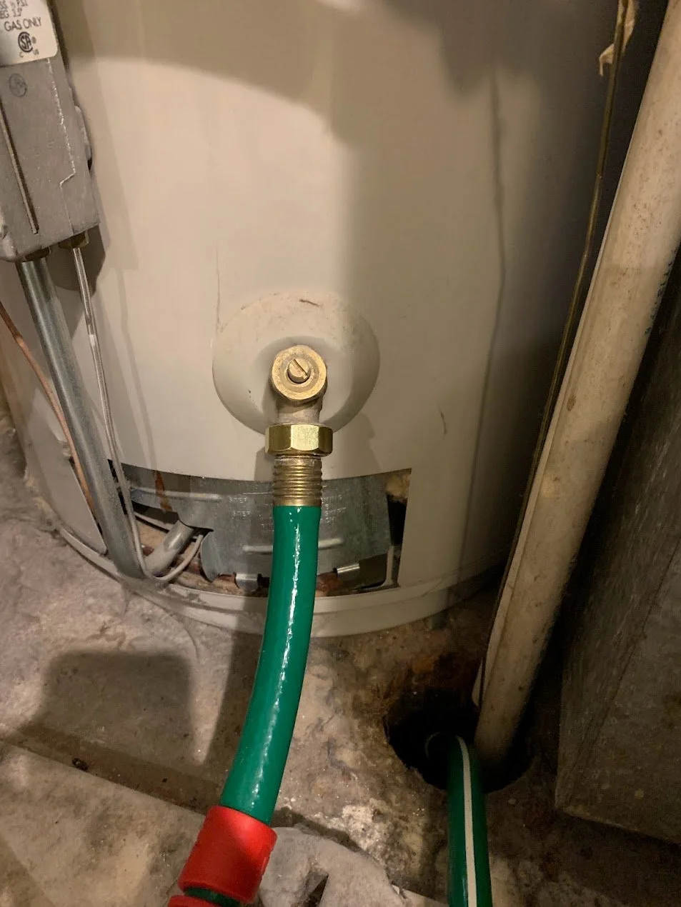 hot water tank flushing