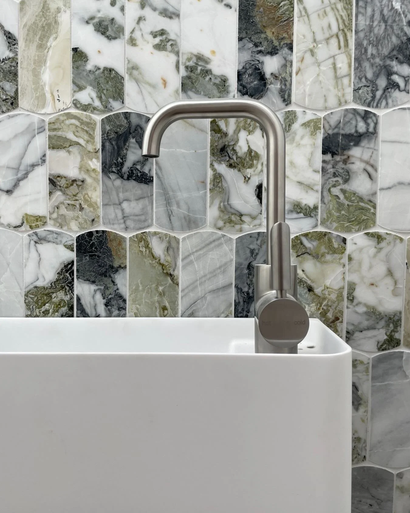 Flashback to the Kilby Project&hellip;this powder room serves as a reminder that when you use amazing materials in your space, you get to love them Every. Single. Day&hellip;

Feeling the overwhelm of choosing the right materials and finishes for you