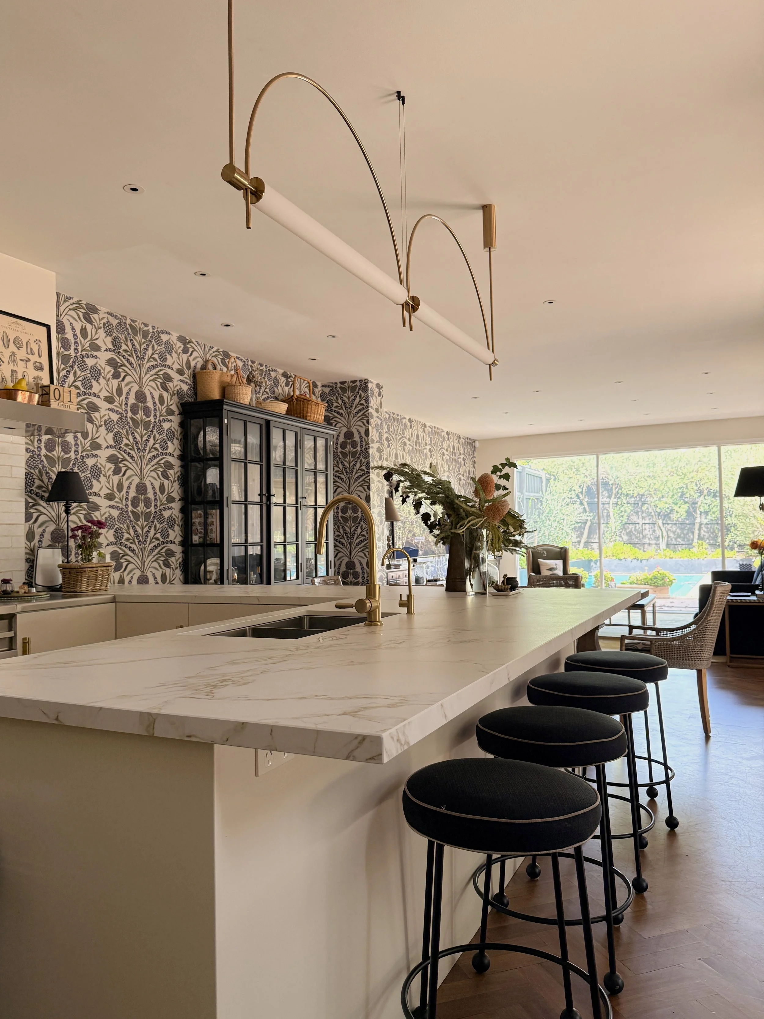 Hawthorn East Kitchen Porcelain benchtop pendant light wall paper.JPG