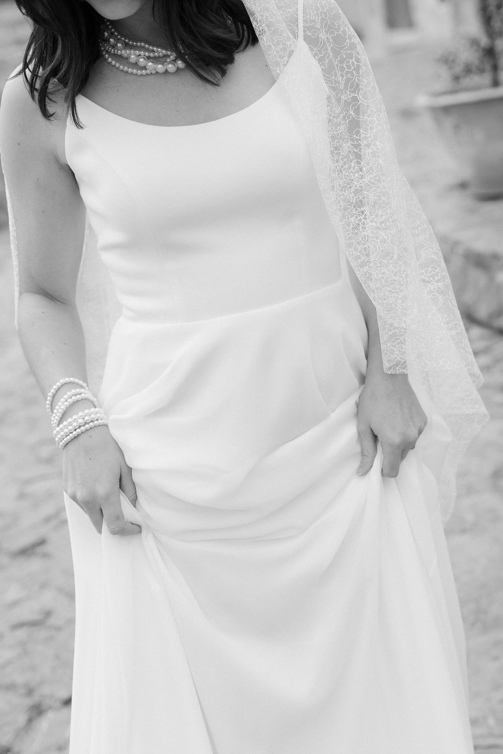 005-bride-details-dress.jpg