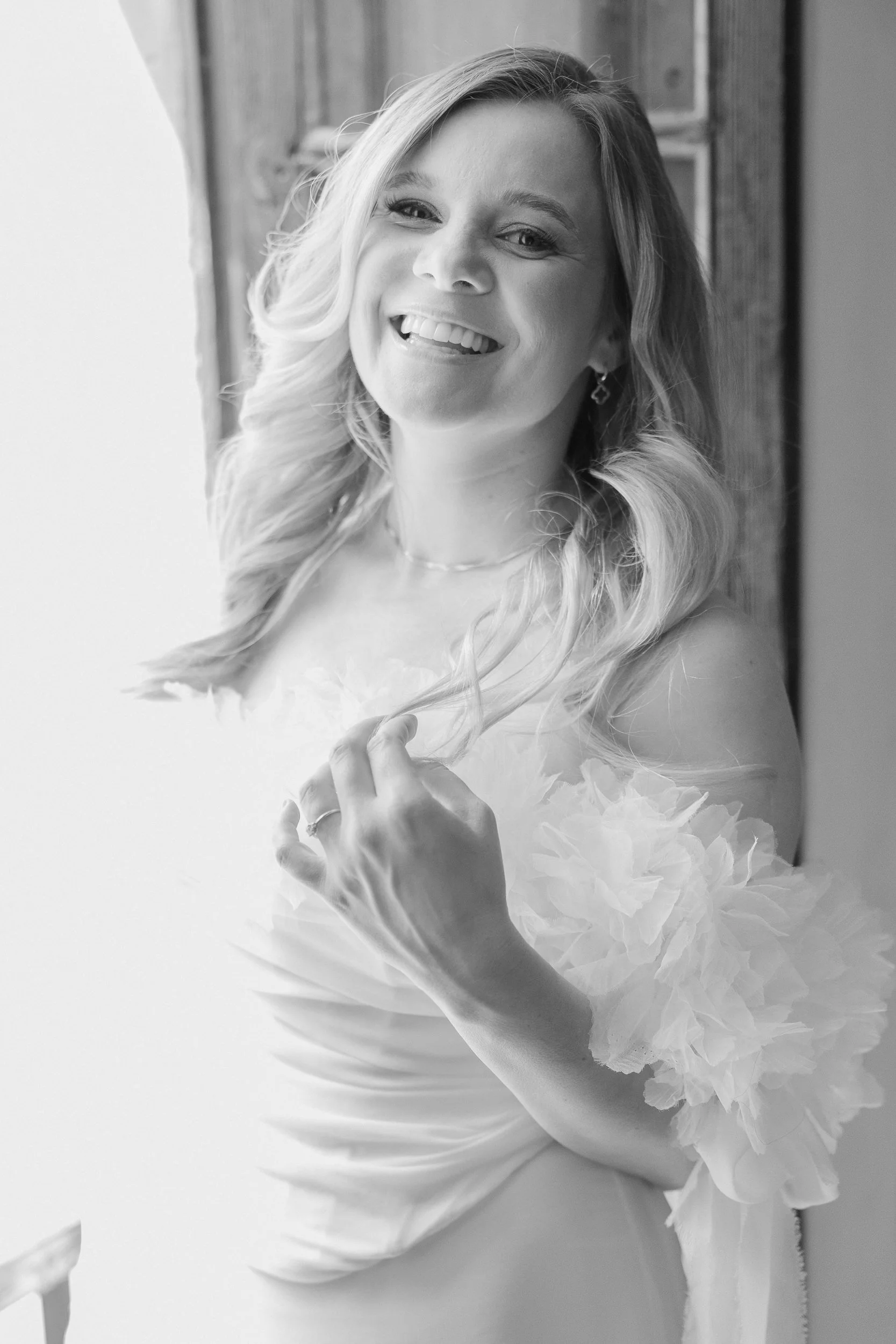 011-mallorca-wedding-bride-details.jpg