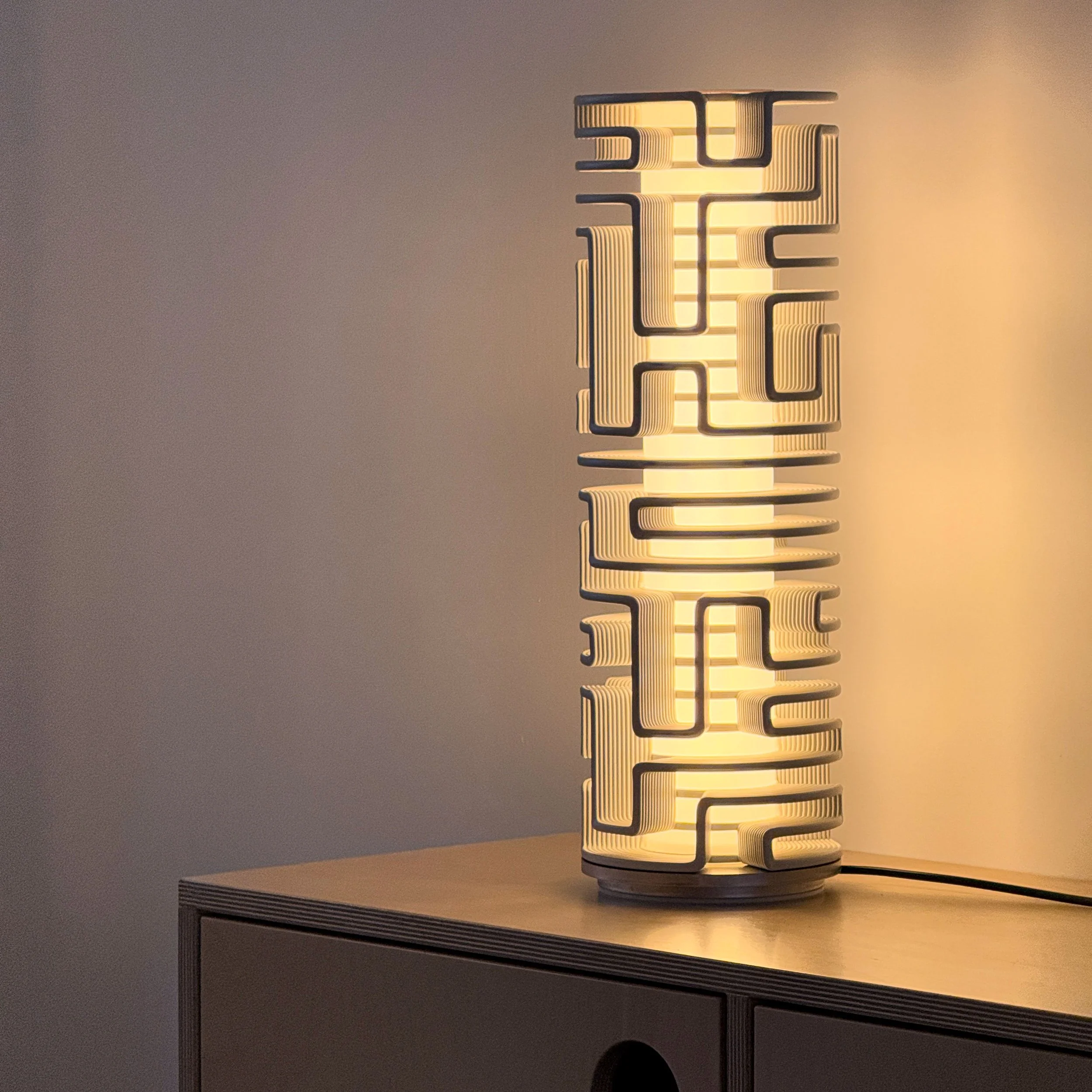 Maze lamp medium